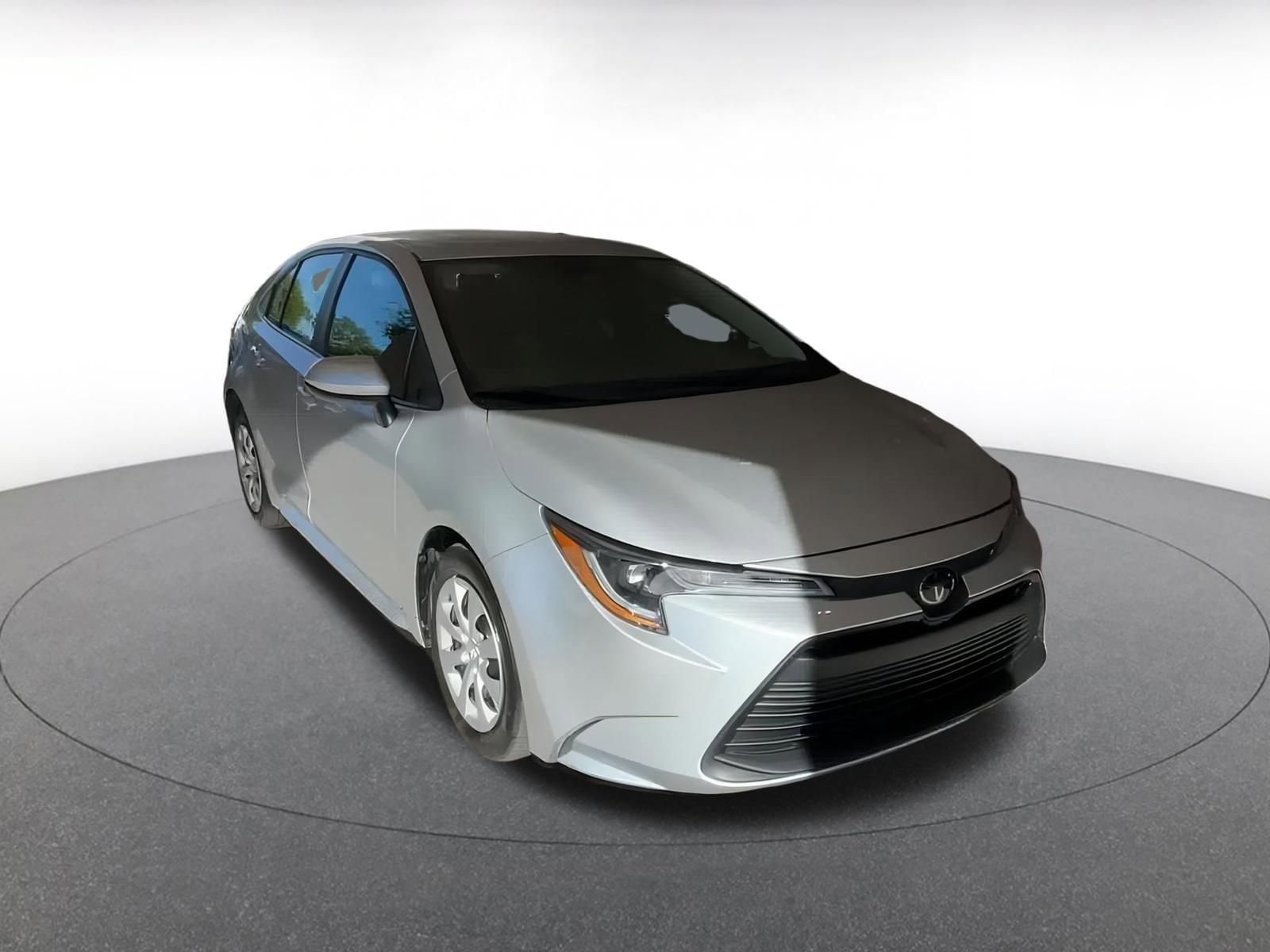 Thumbnail: 2025 Toyota Corolla - 3