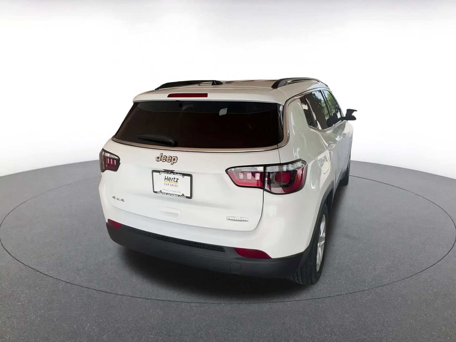 Thumbnail: 2023 Jeep Compass - 15