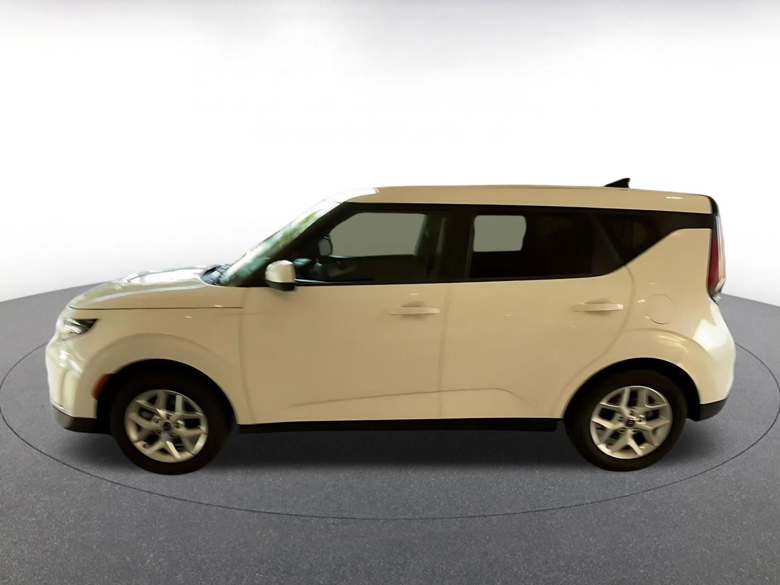 Thumbnail: 2025 Kia Soul - 8