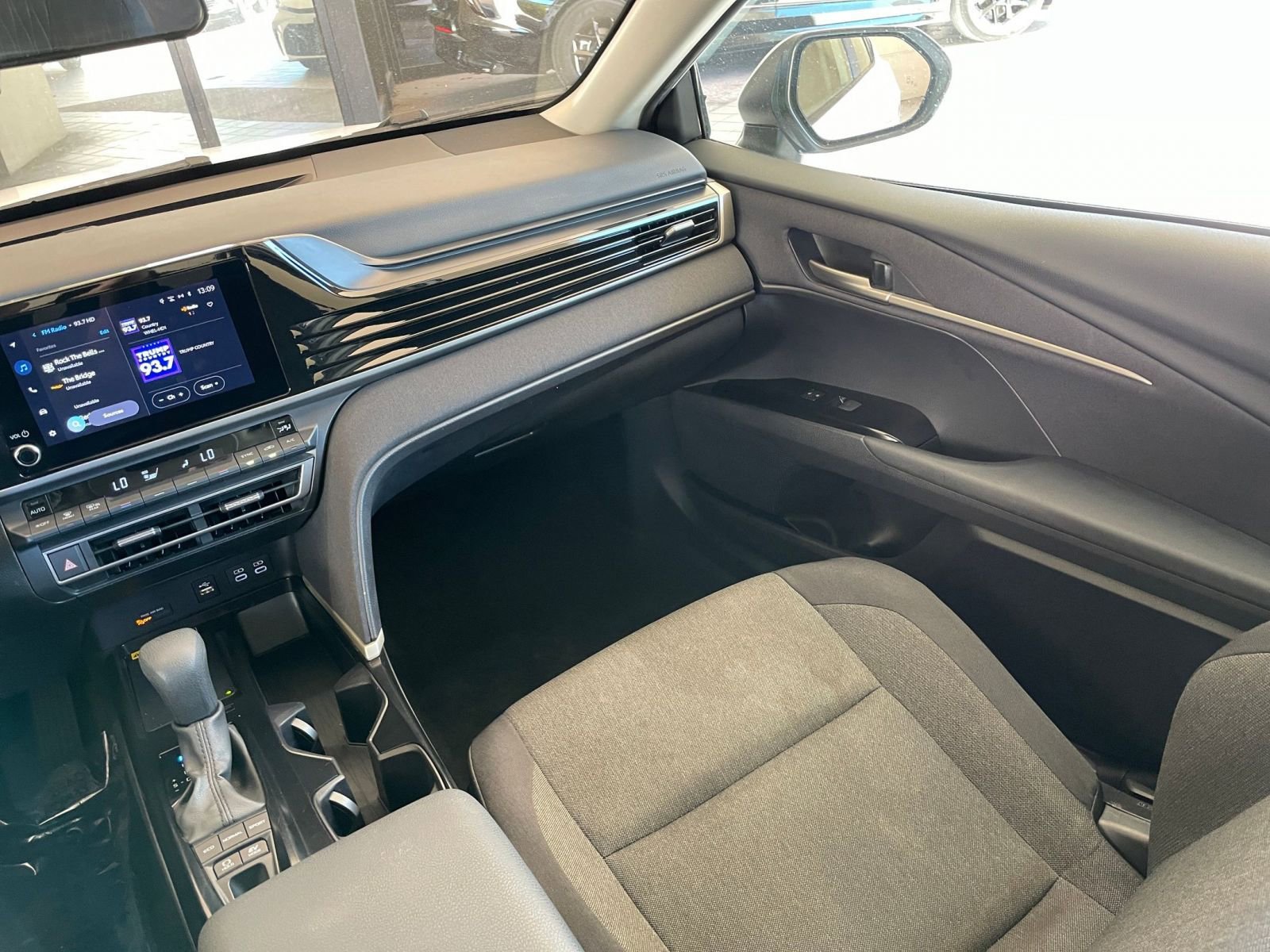 Thumbnail: 2025 Toyota Camry - 34