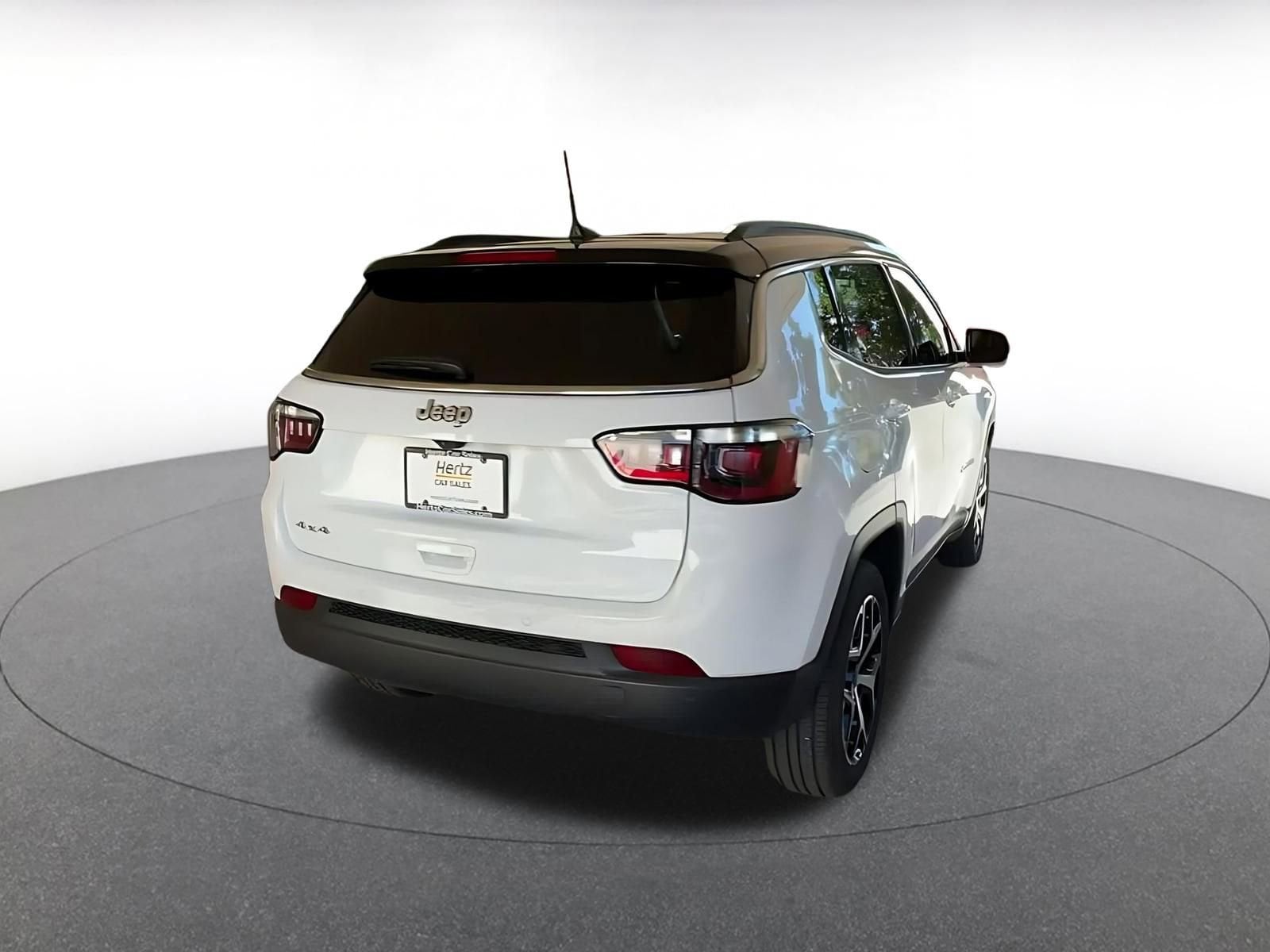 Thumbnail: 2025 Jeep Compass - 14