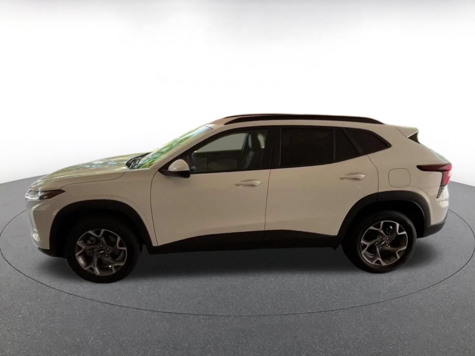 Thumbnail: 2025 Chevrolet Trax - 9