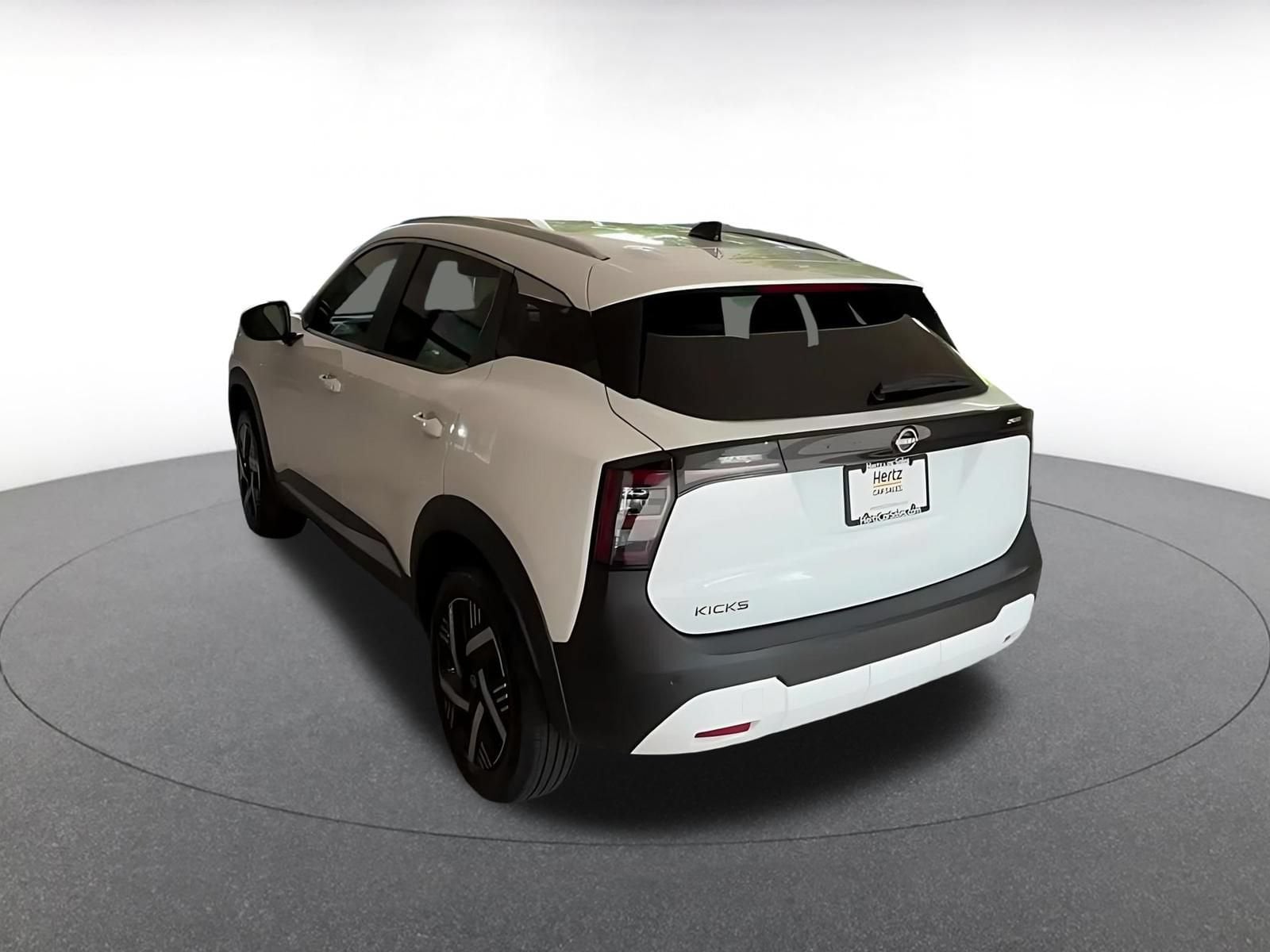 Thumbnail: 2026 Nissan Kicks - 15