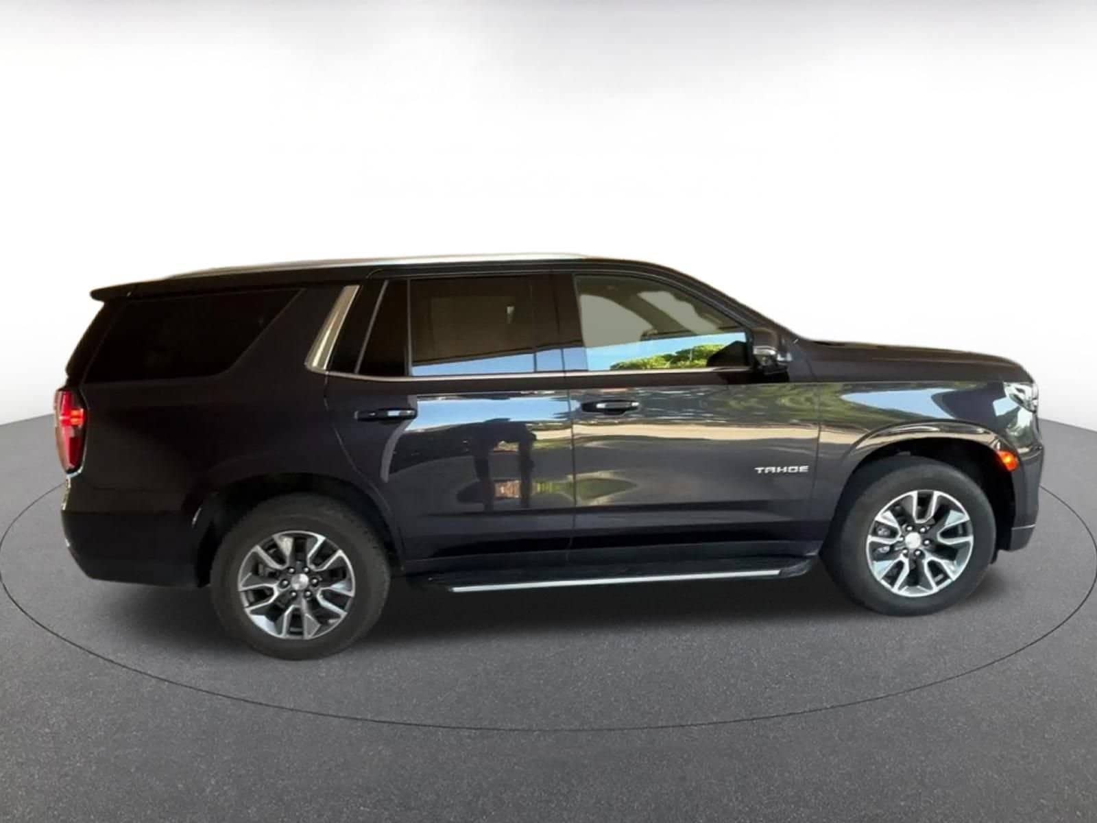 Thumbnail: 2024 Chevrolet Tahoe - 16