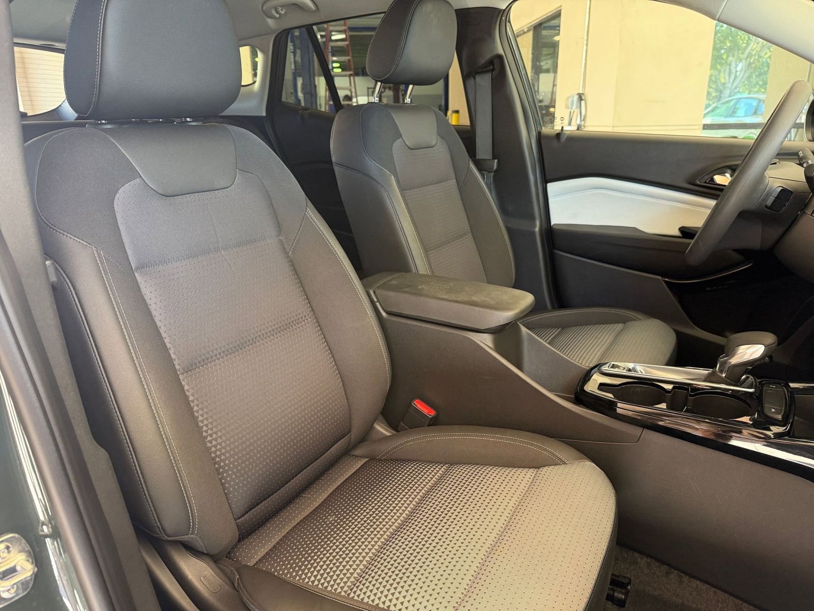 Thumbnail: 2025 Chevrolet Trax - 30