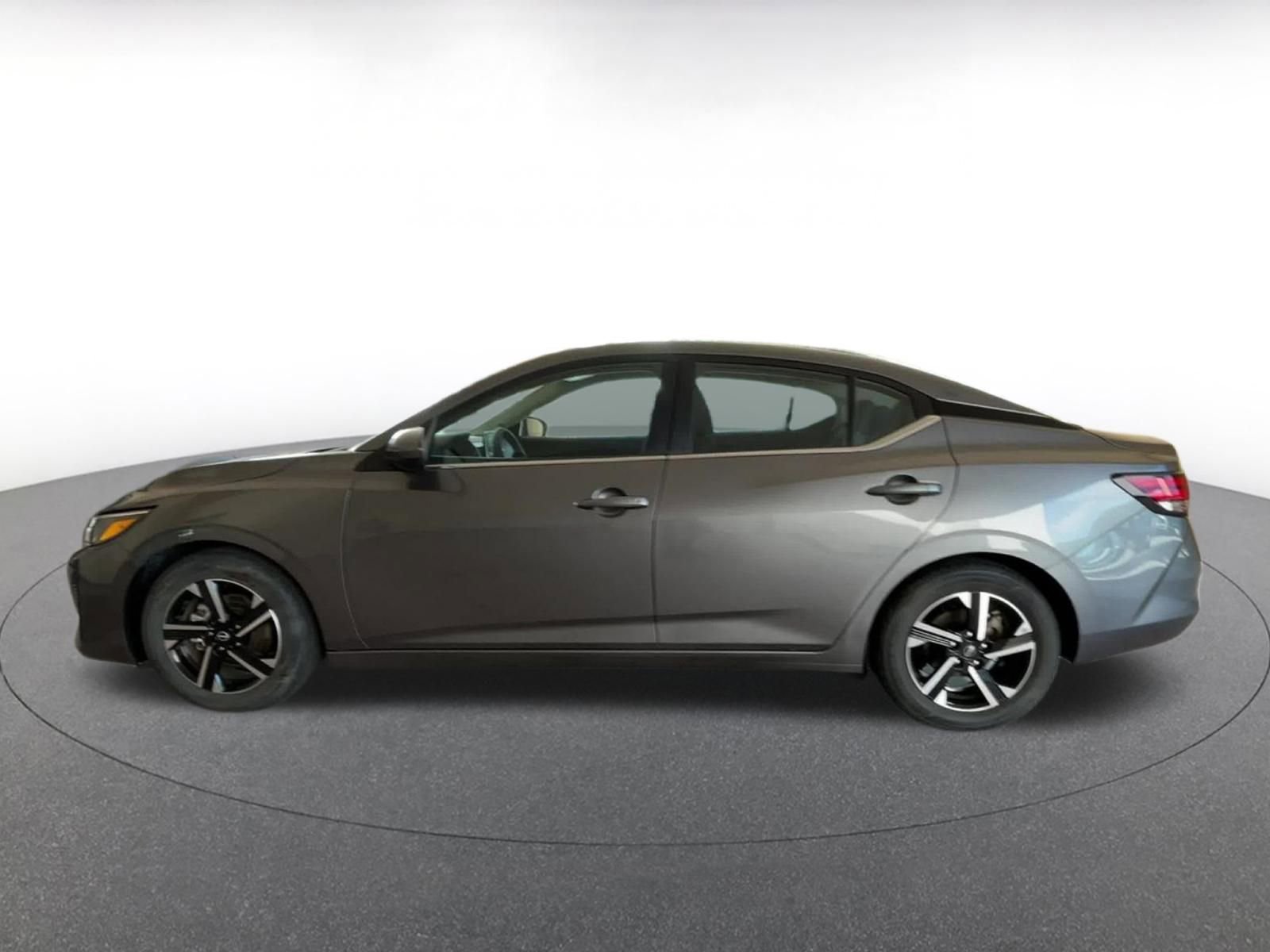 Thumbnail: 2025 Nissan Sentra - 9