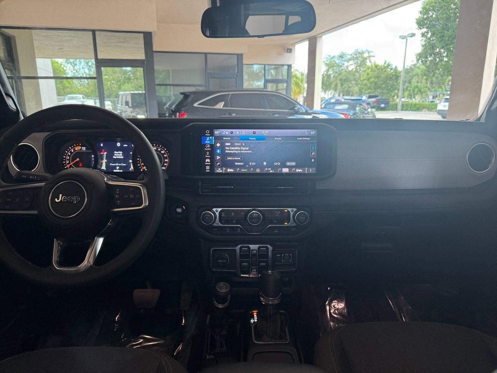 Thumbnail: 2025 Jeep Wrangler - 27