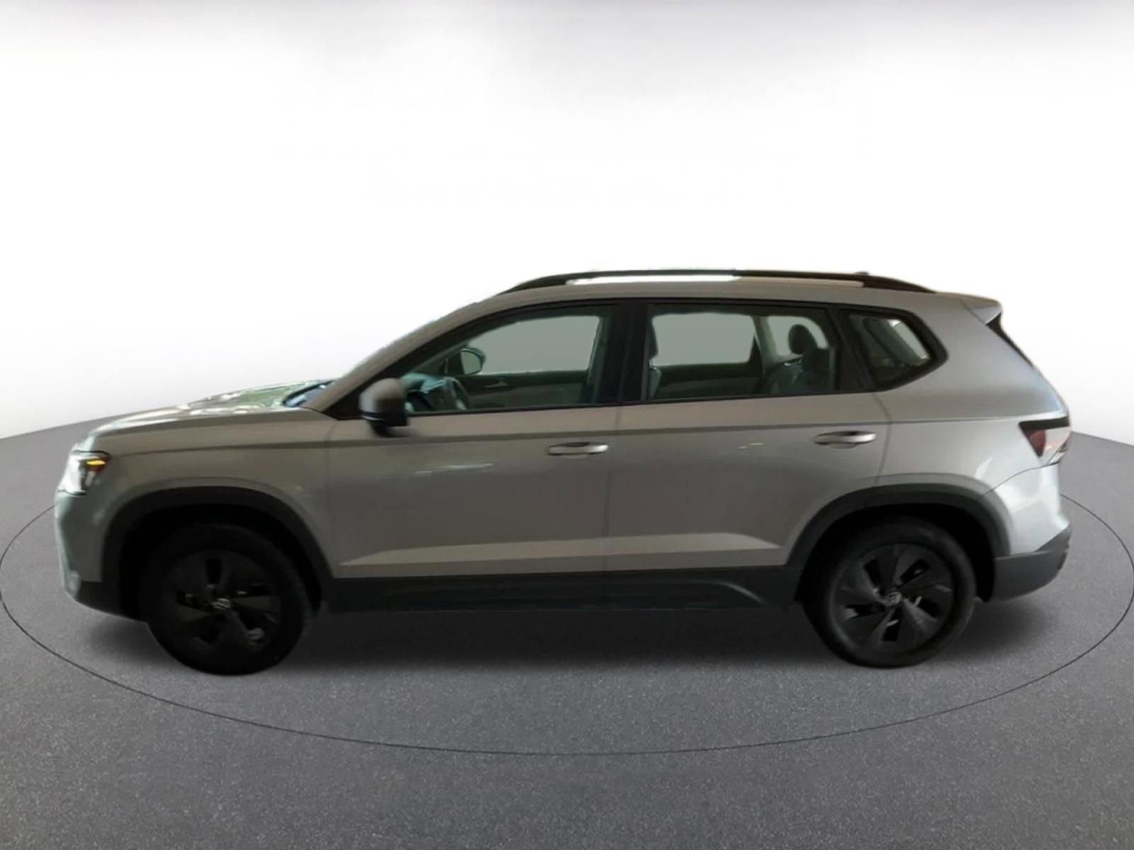 Thumbnail: 2025 Volkswagen Taos - 9