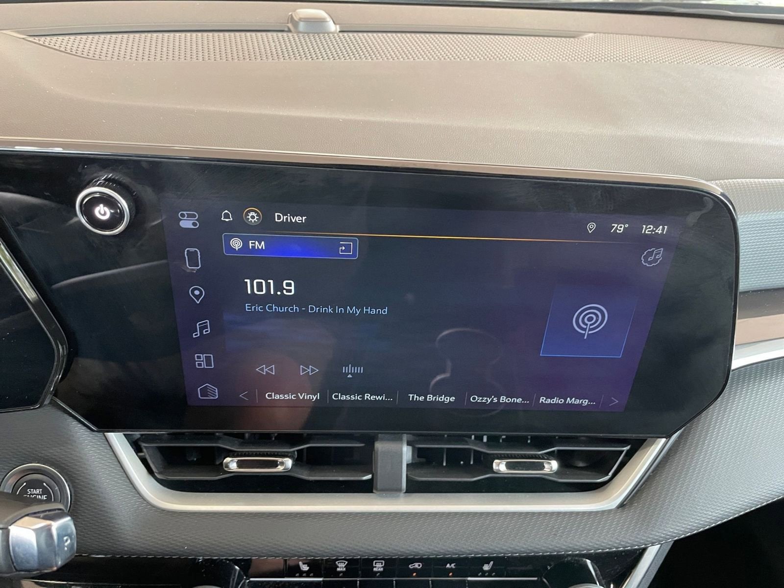 Thumbnail: 2025 Chevrolet Equinox - 21