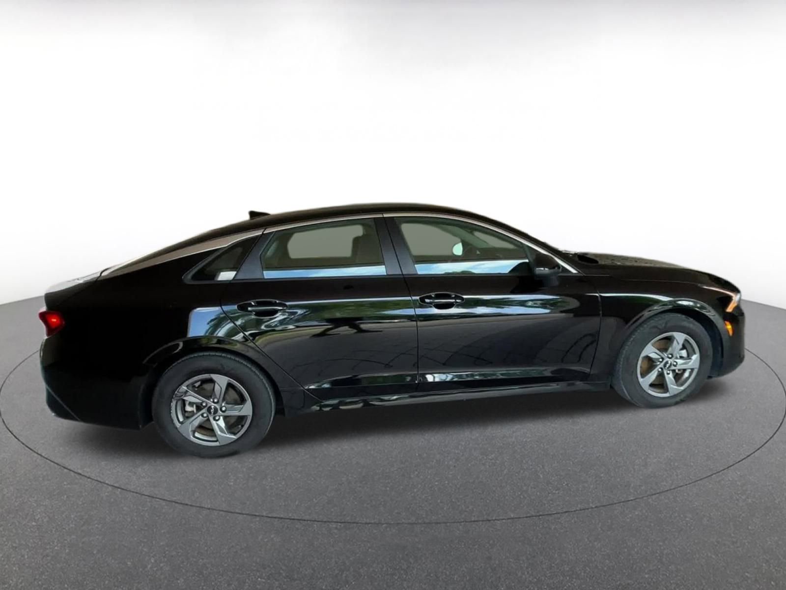 Thumbnail: 2023 Kia K5 - 12