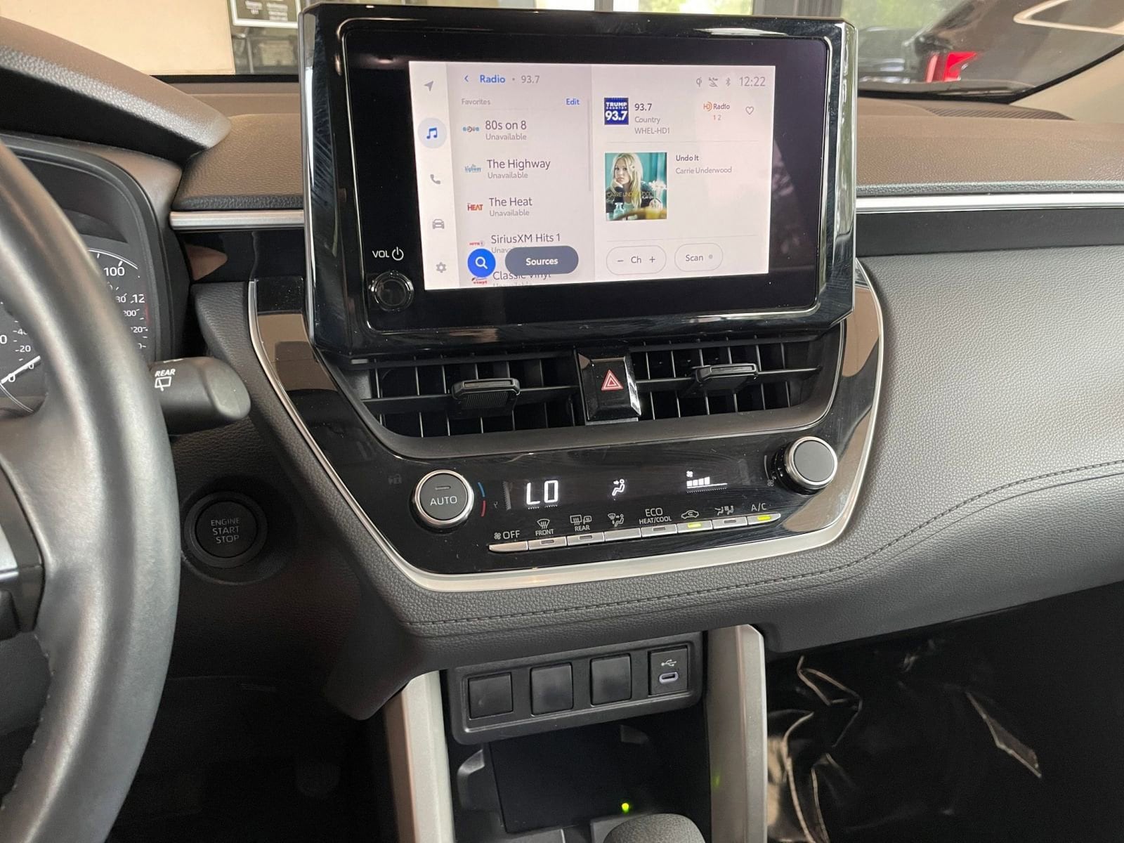 Thumbnail: 2025 Toyota Corolla Cross - 18