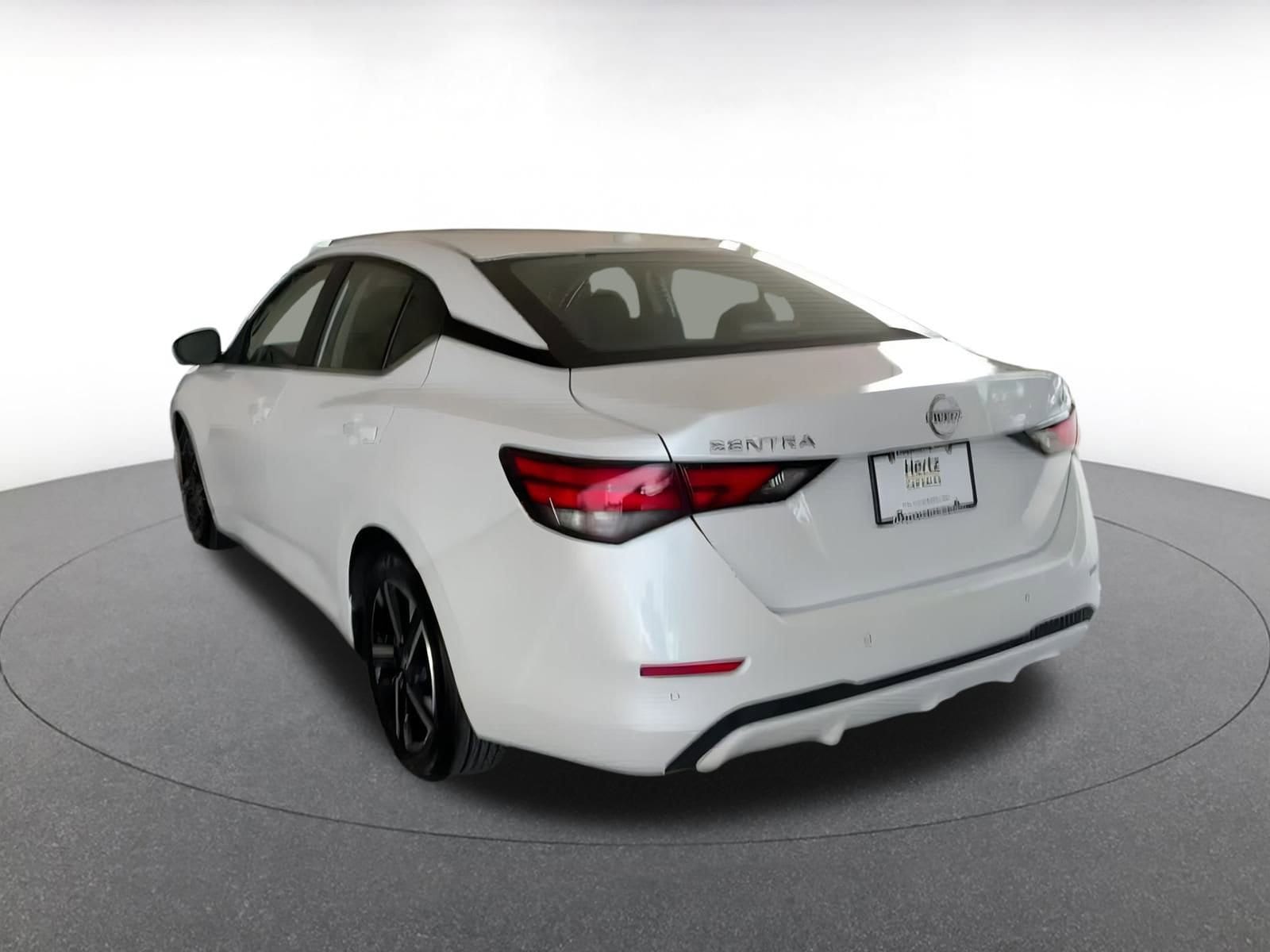 Thumbnail: 2024 Nissan Sentra - 10