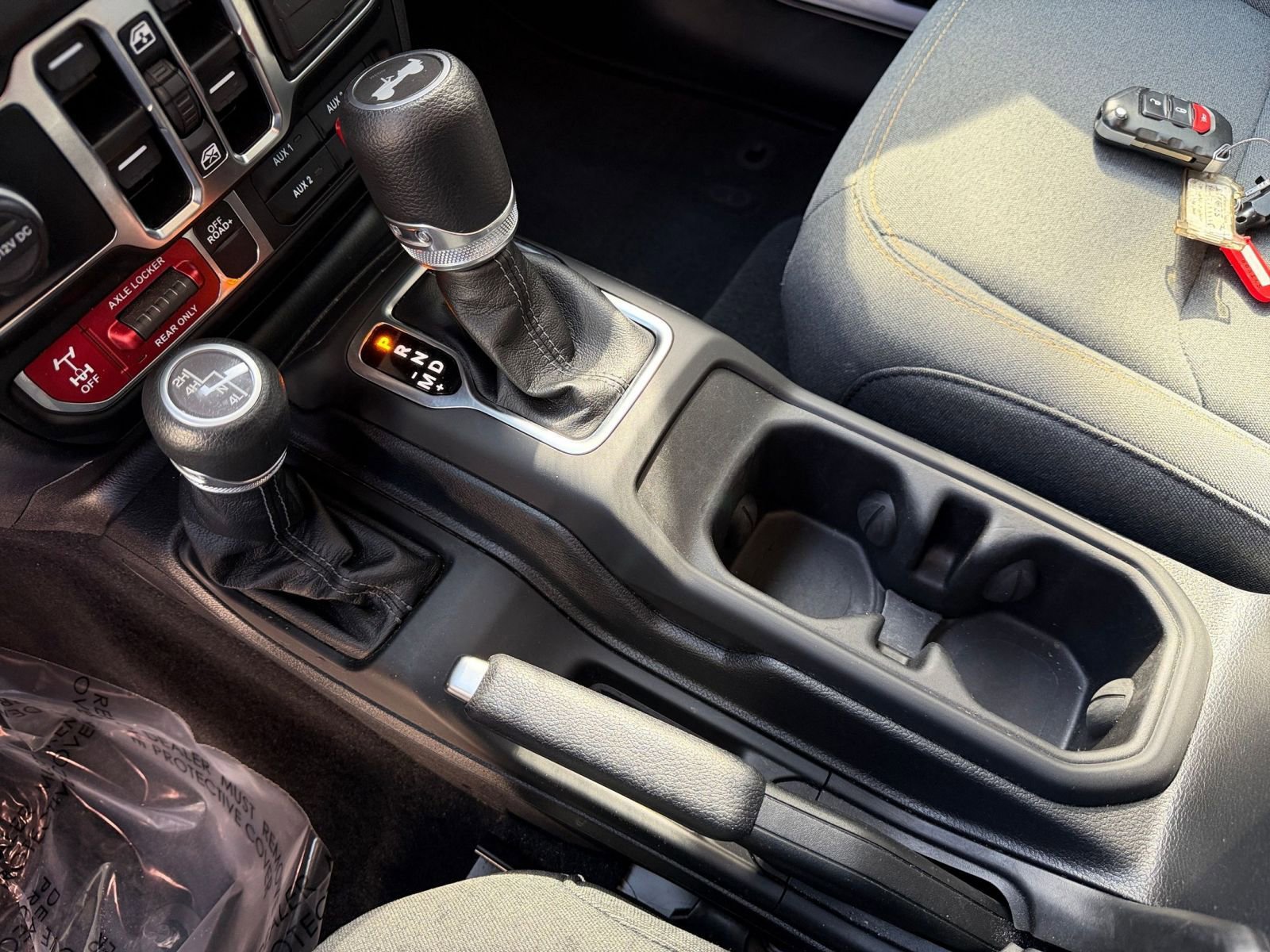 Thumbnail: 2025 Jeep Wrangler - 35