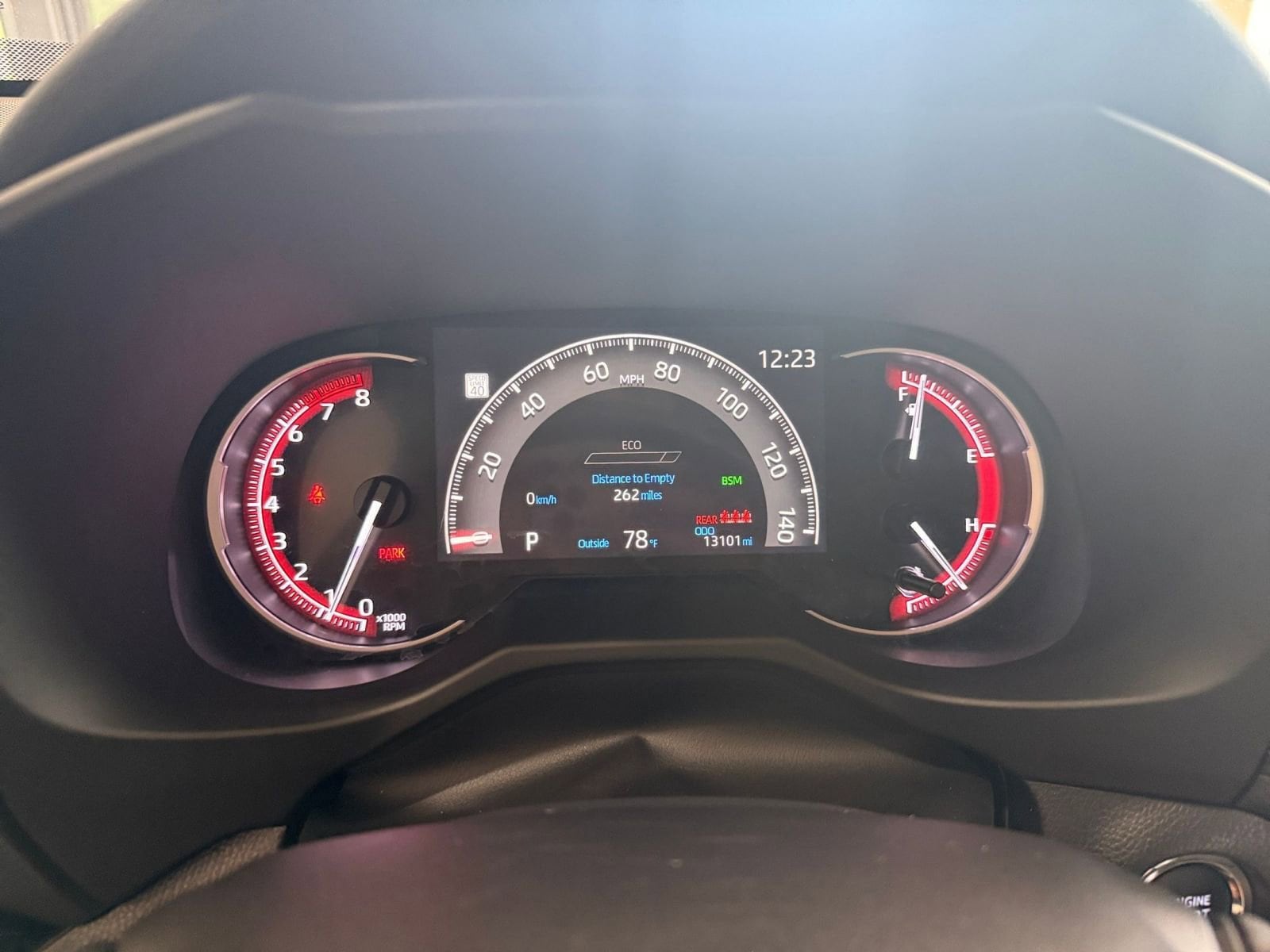 Thumbnail: 2025 Toyota RAV4 - 34