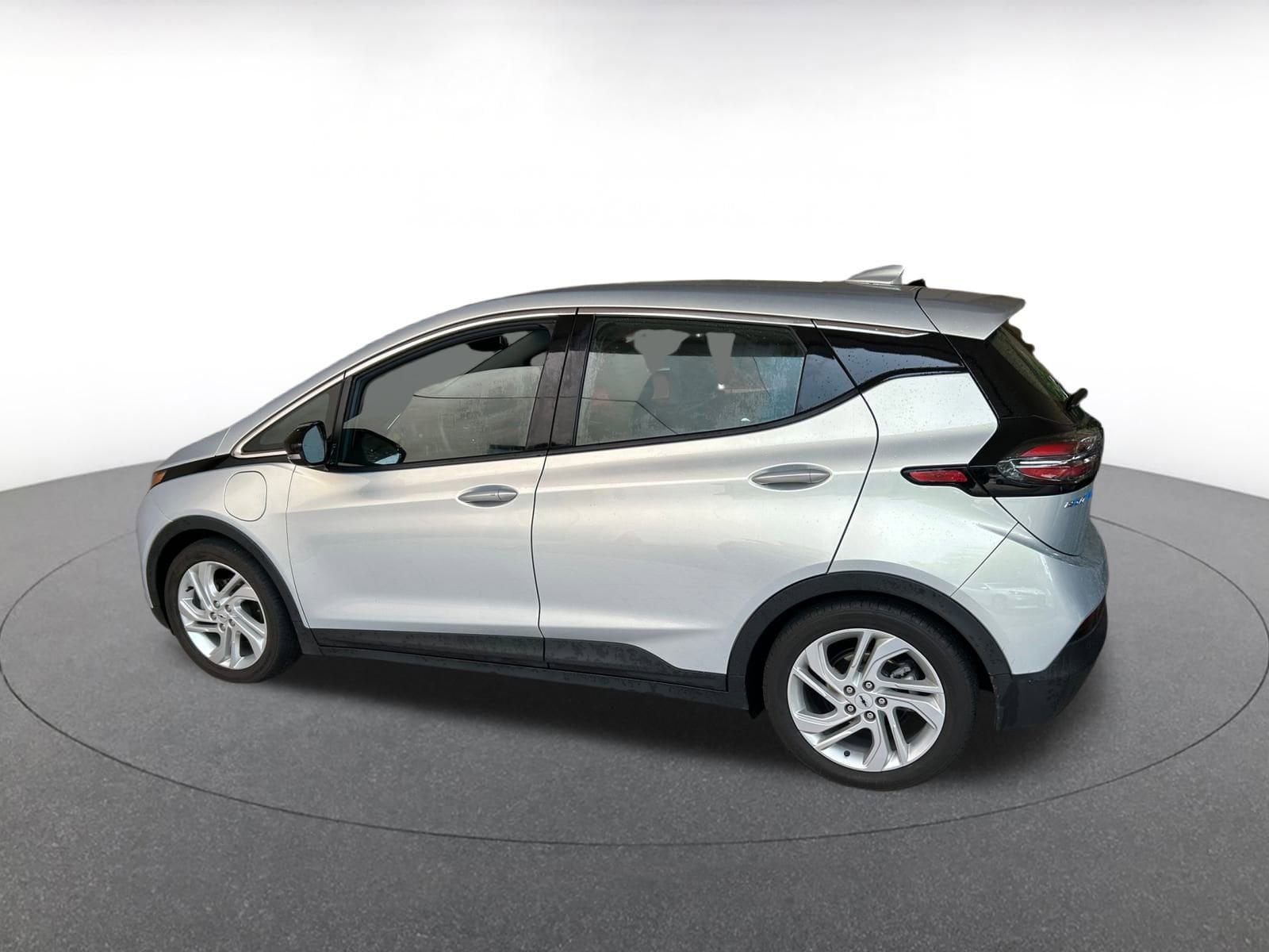 Thumbnail: 2023 Chevrolet Bolt EV - 5