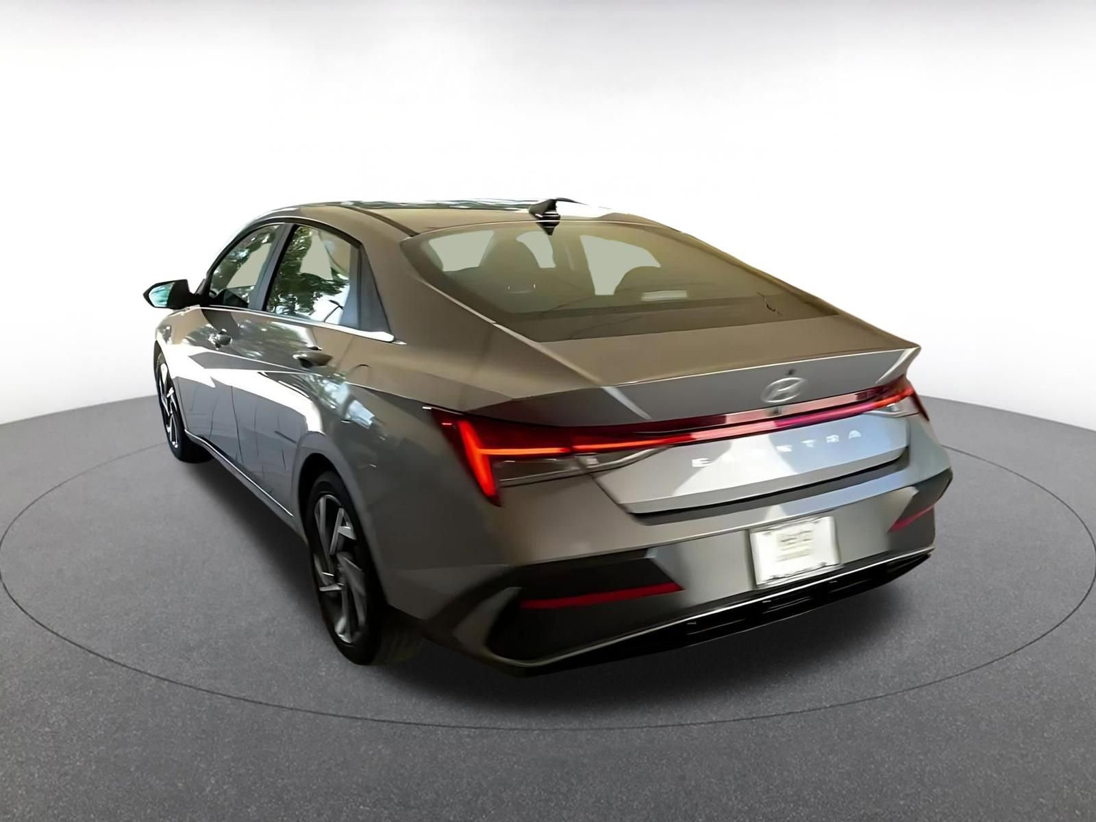 Thumbnail: 2025 Hyundai Elantra - 11