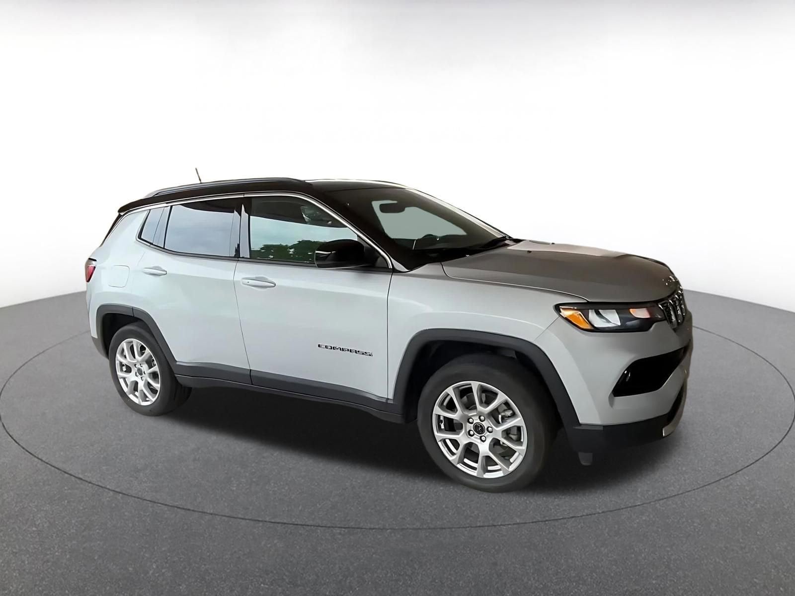 Thumbnail: 2025 Jeep Compass - 2