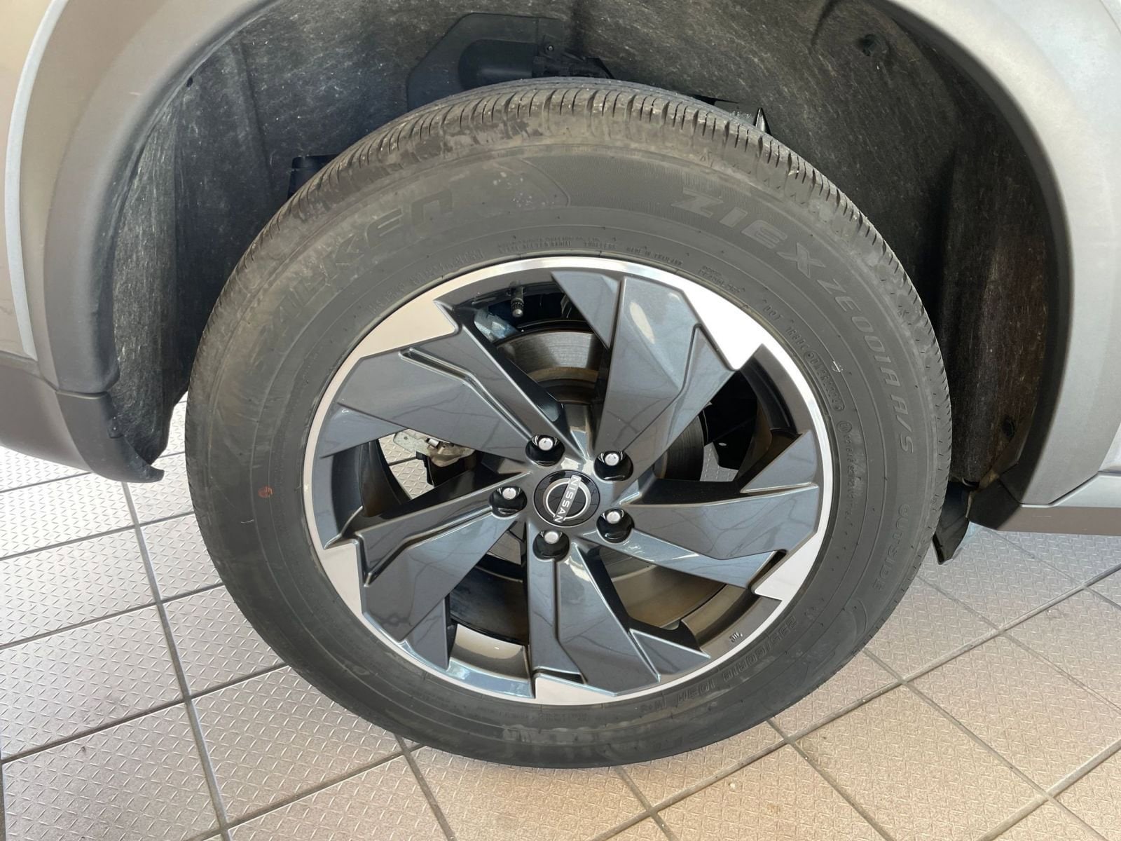 Thumbnail: 2025 Nissan Rogue - 32