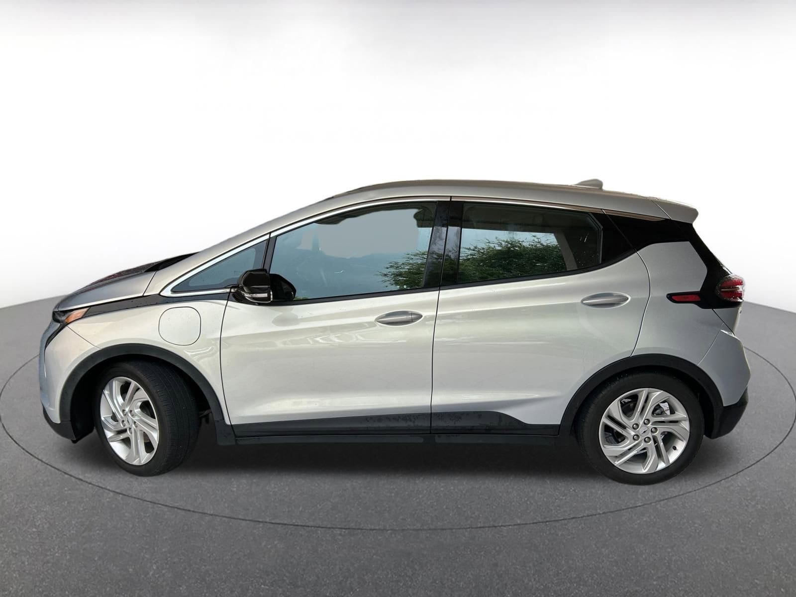Thumbnail: 2023 Chevrolet Bolt EV - 4