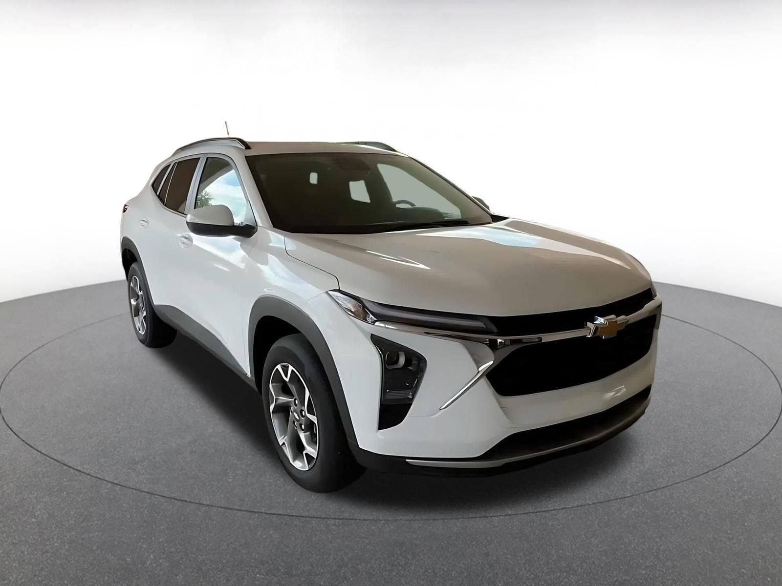 Thumbnail: 2025 Chevrolet Trax - 3