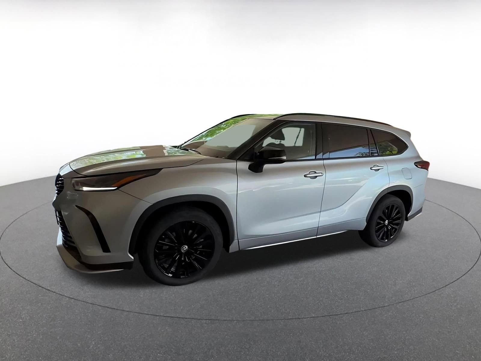 Thumbnail: 2025 Toyota Highlander - 7