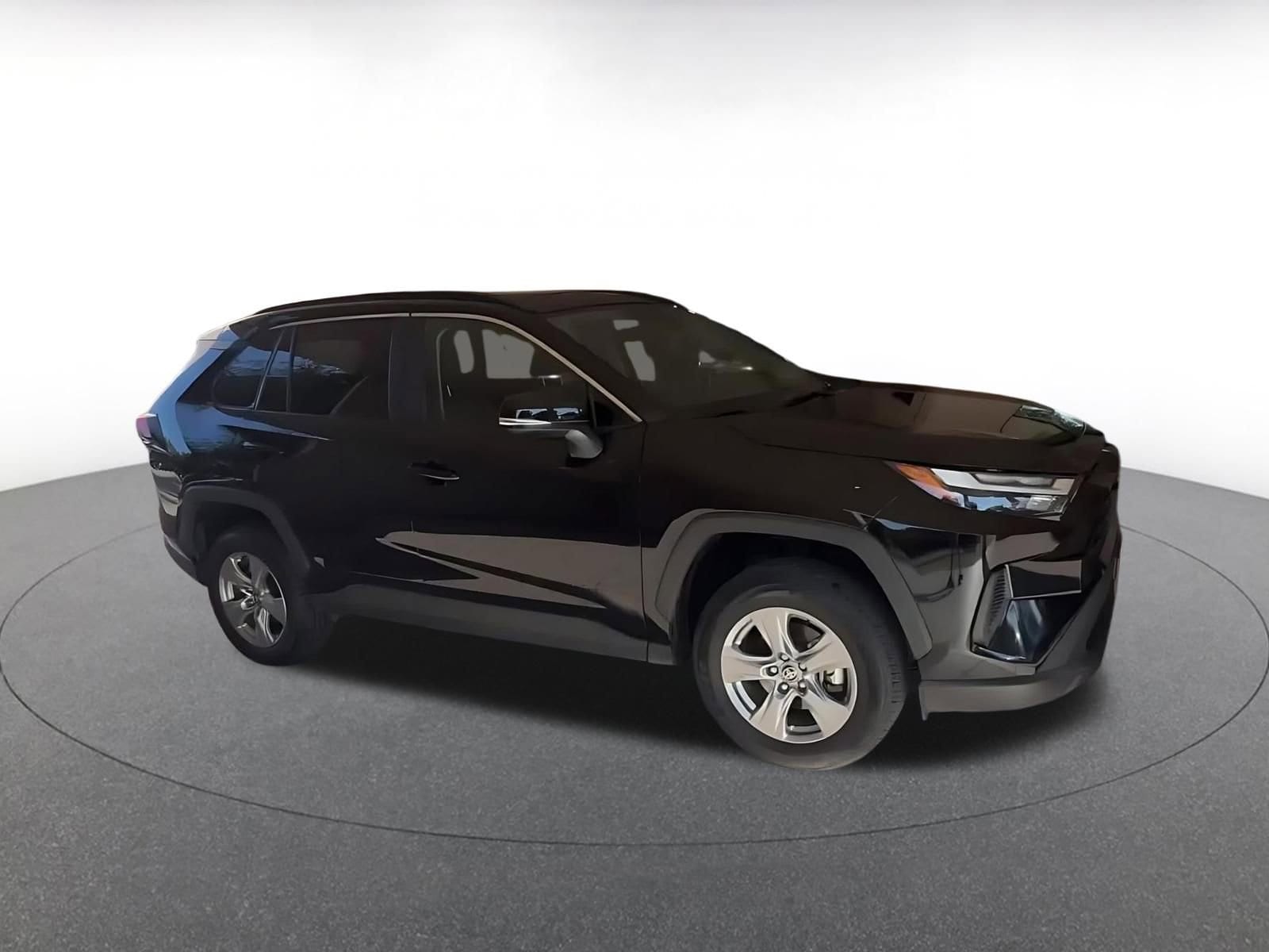 Thumbnail: 2025 Toyota RAV4 - 2