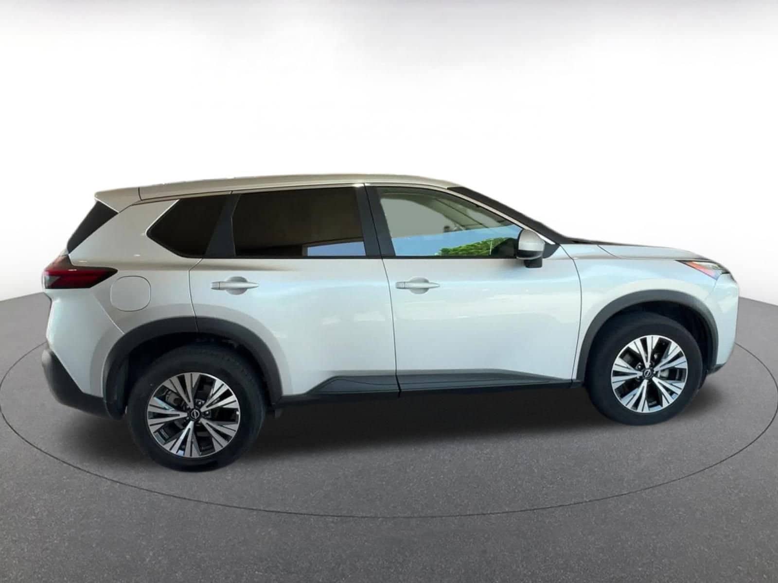 2023 Nissan Rogue SV 13