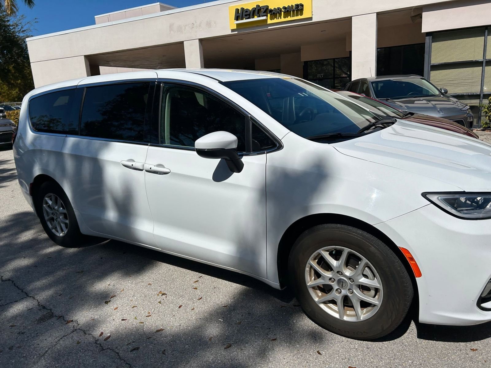 Thumbnail: 2023 Chrysler Pacifica - 2