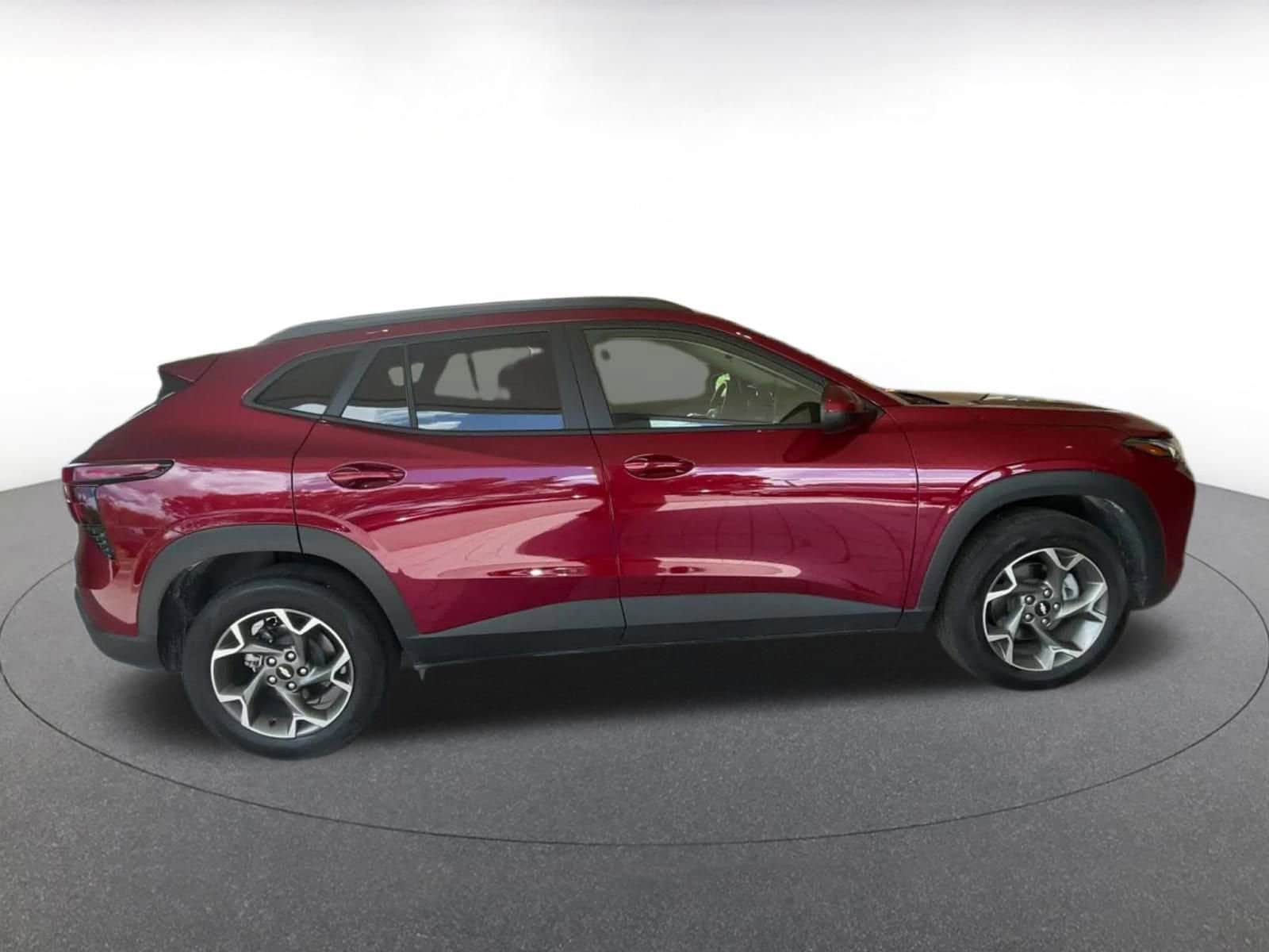 Thumbnail: 2025 Chevrolet Trax - 16
