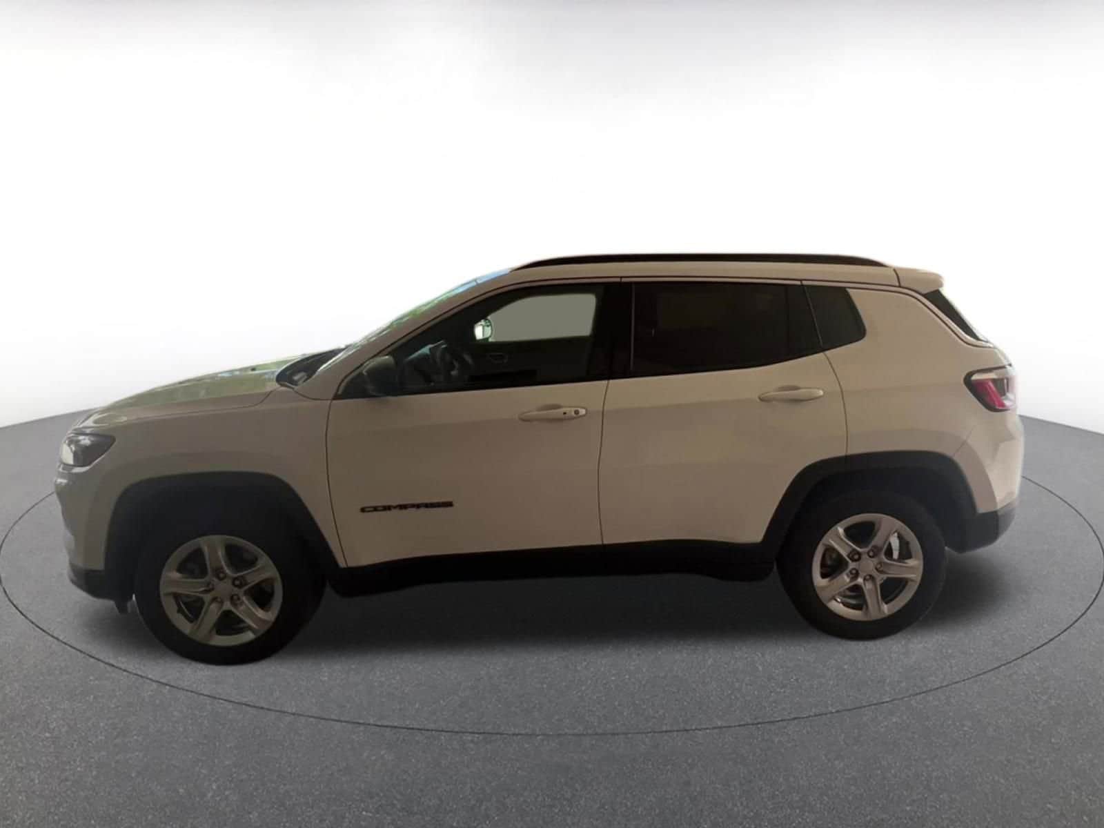 Thumbnail: 2023 Jeep Compass - 9