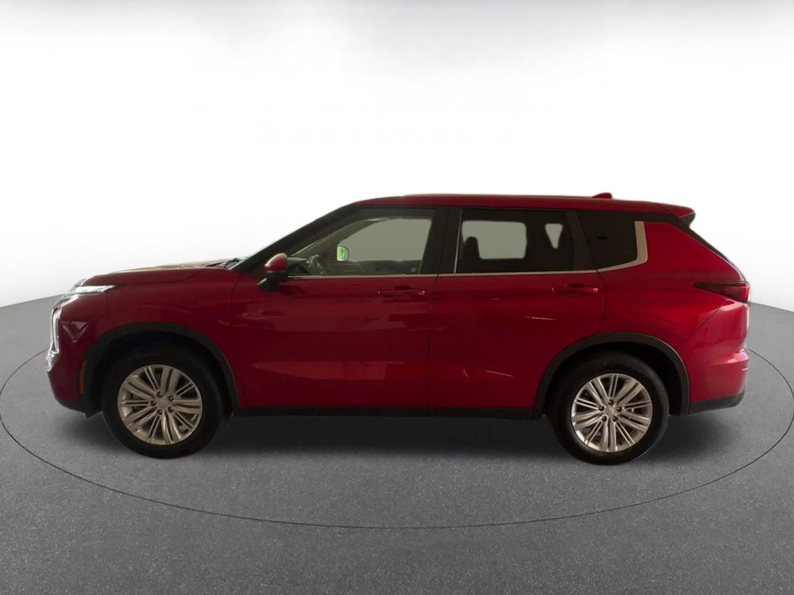 Thumbnail: 2022 Mitsubishi Outlander - 7