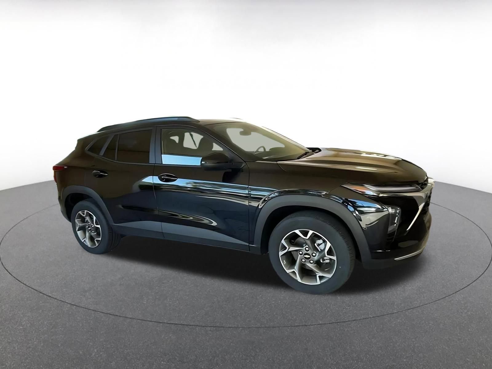 Thumbnail: 2025 Chevrolet Trax - 2