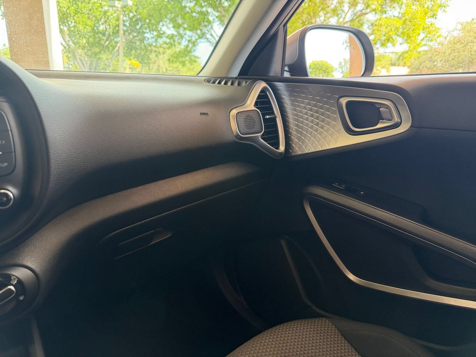 Thumbnail: 2025 Kia Soul - 29