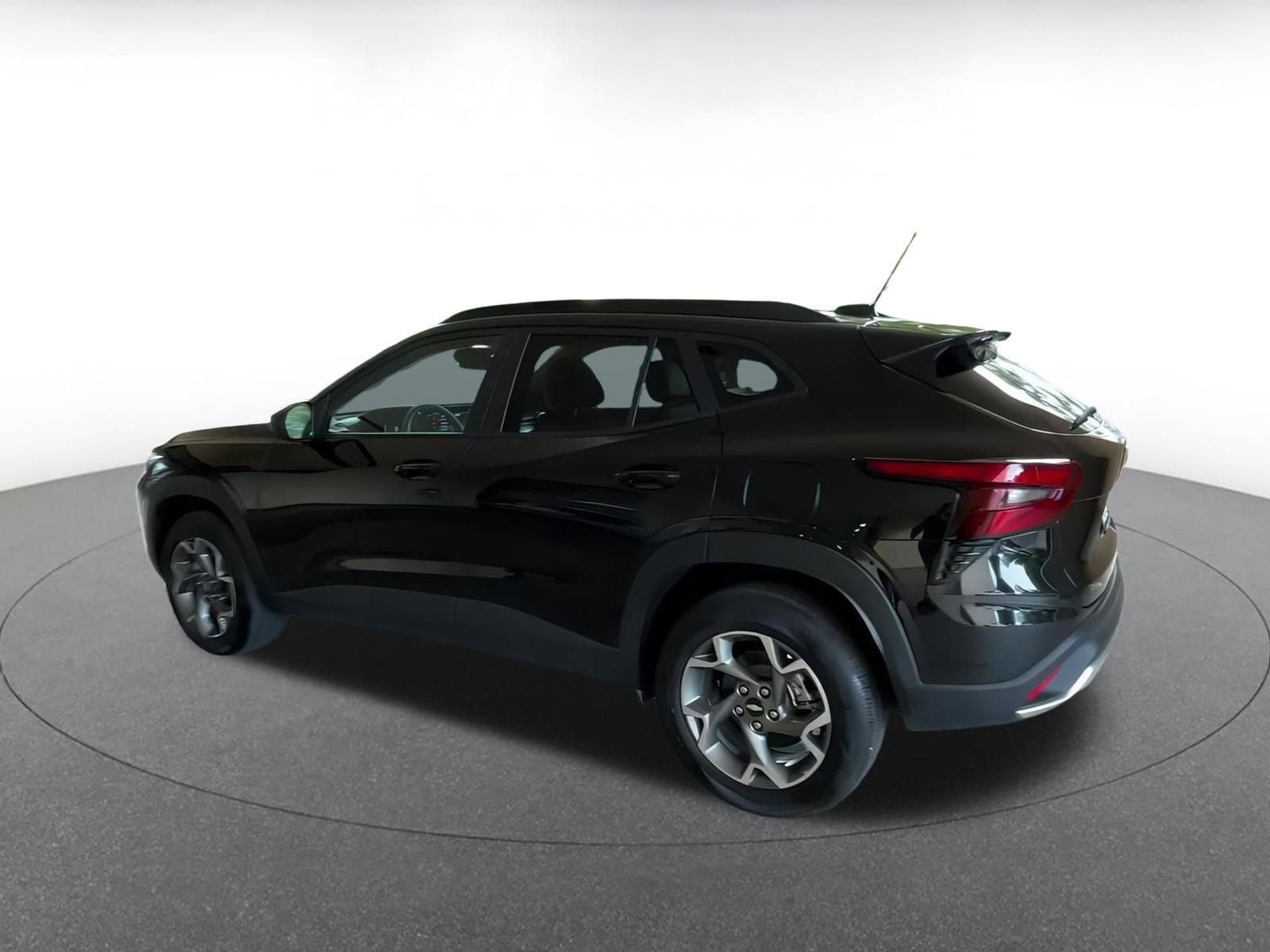 Thumbnail: 2025 Chevrolet Trax - 10