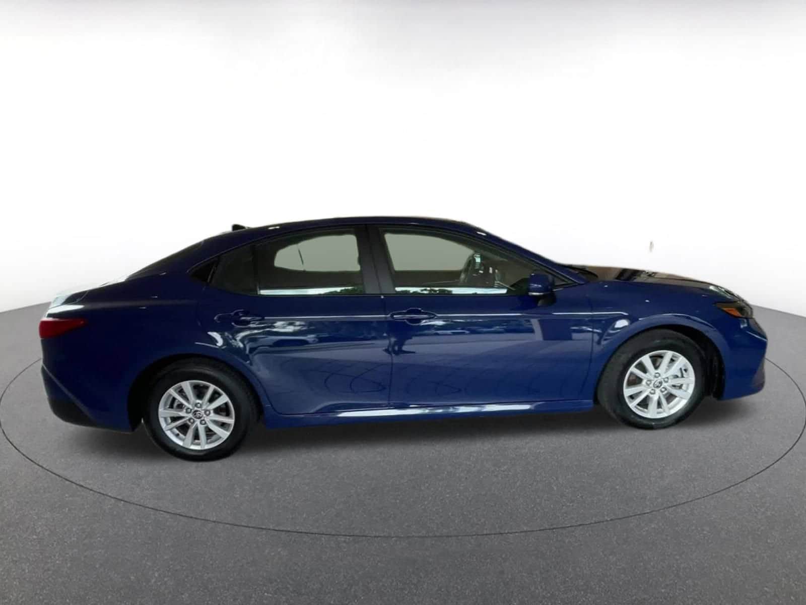 Thumbnail: 2025 Toyota Camry - 16