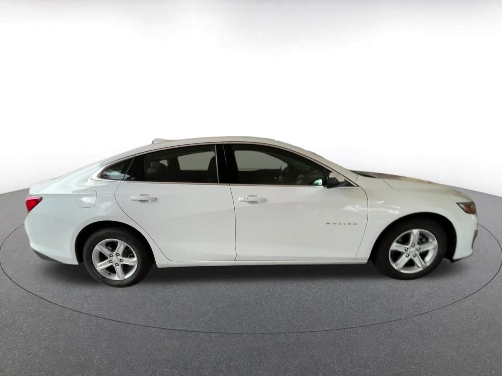 Thumbnail: 2023 Chevrolet Malibu - 16