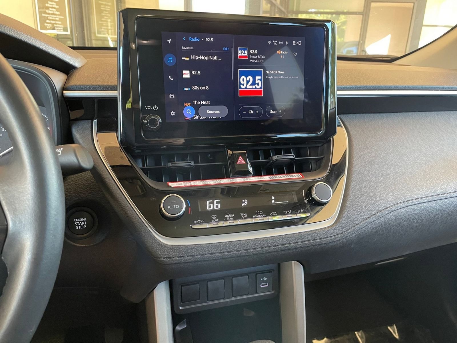 Thumbnail: 2025 Toyota Corolla Cross - 18