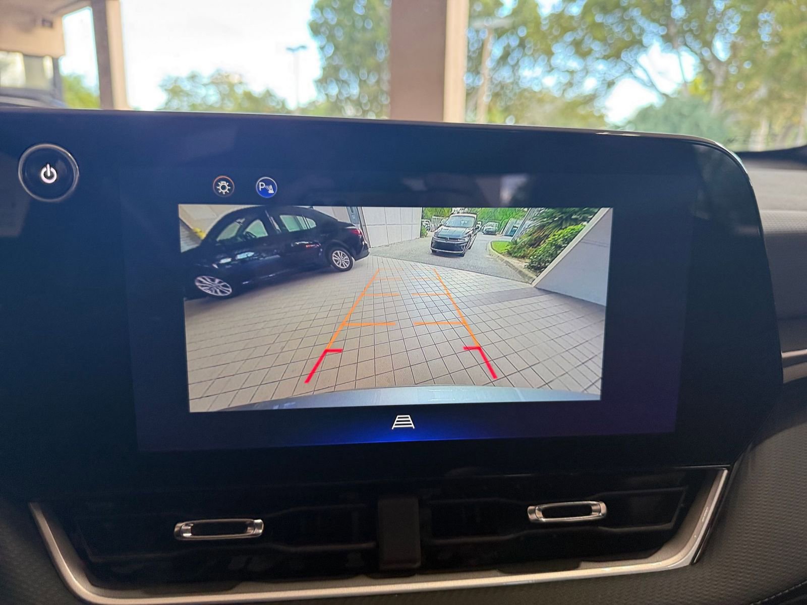 Thumbnail: 2025 Chevrolet Equinox - 17