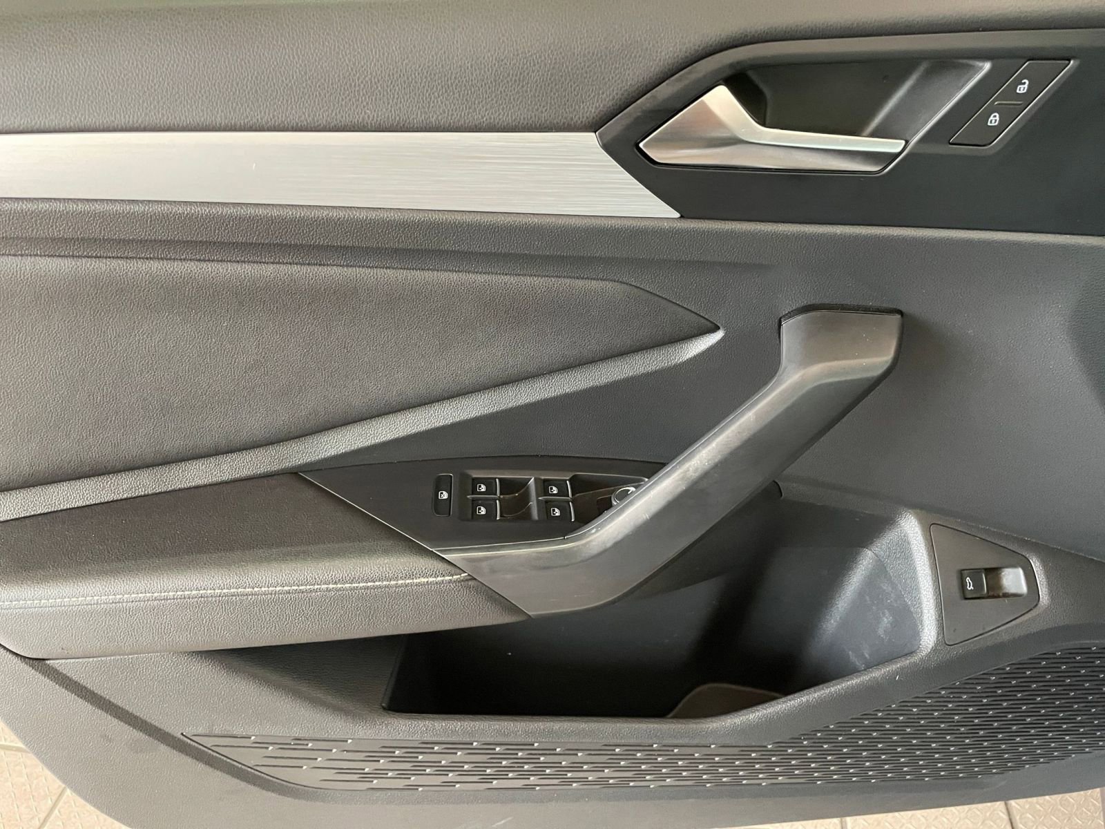 Thumbnail: 2025 Volkswagen Jetta - 18