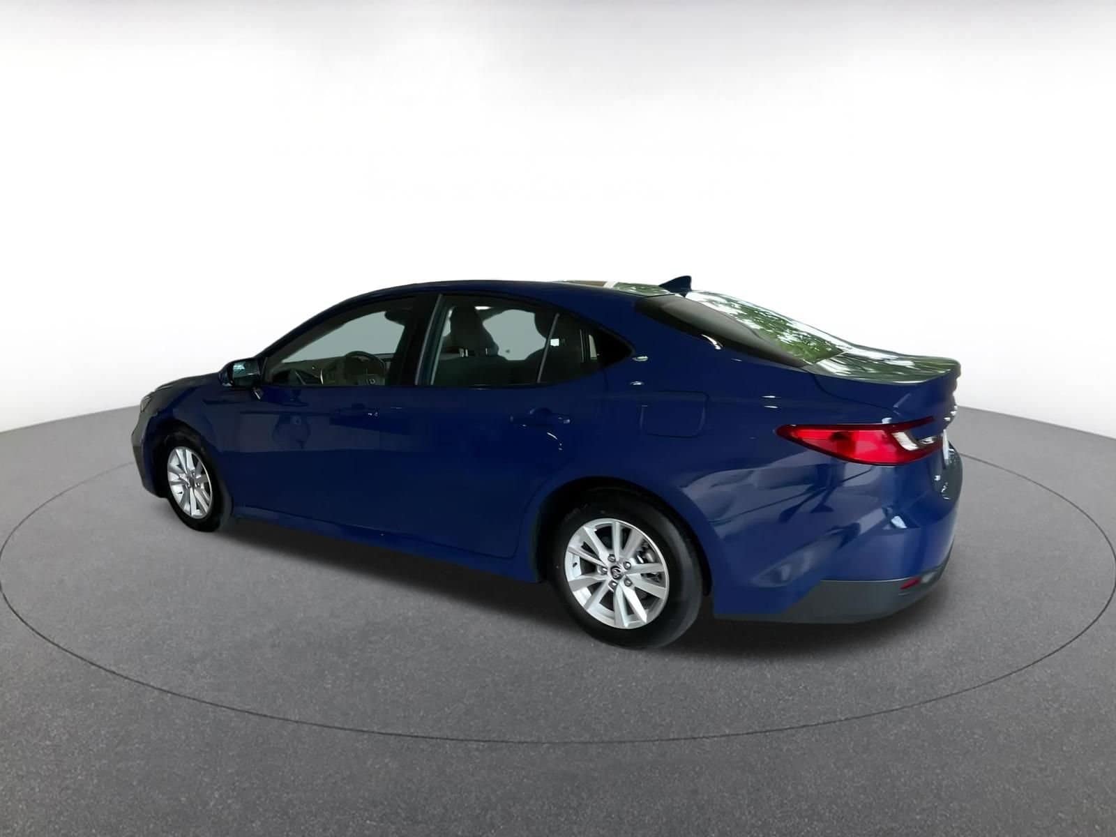 Thumbnail: 2025 Toyota Camry - 9