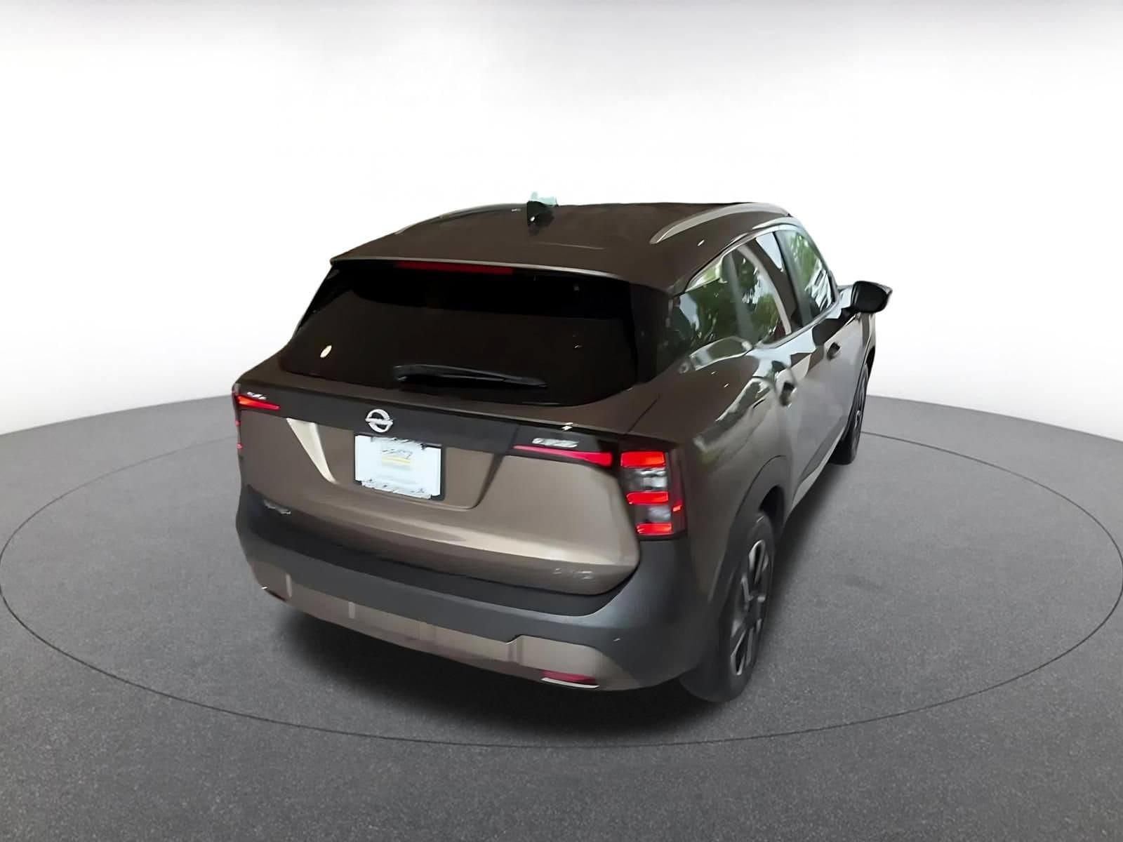 Thumbnail: 2026 Nissan Kicks - 11
