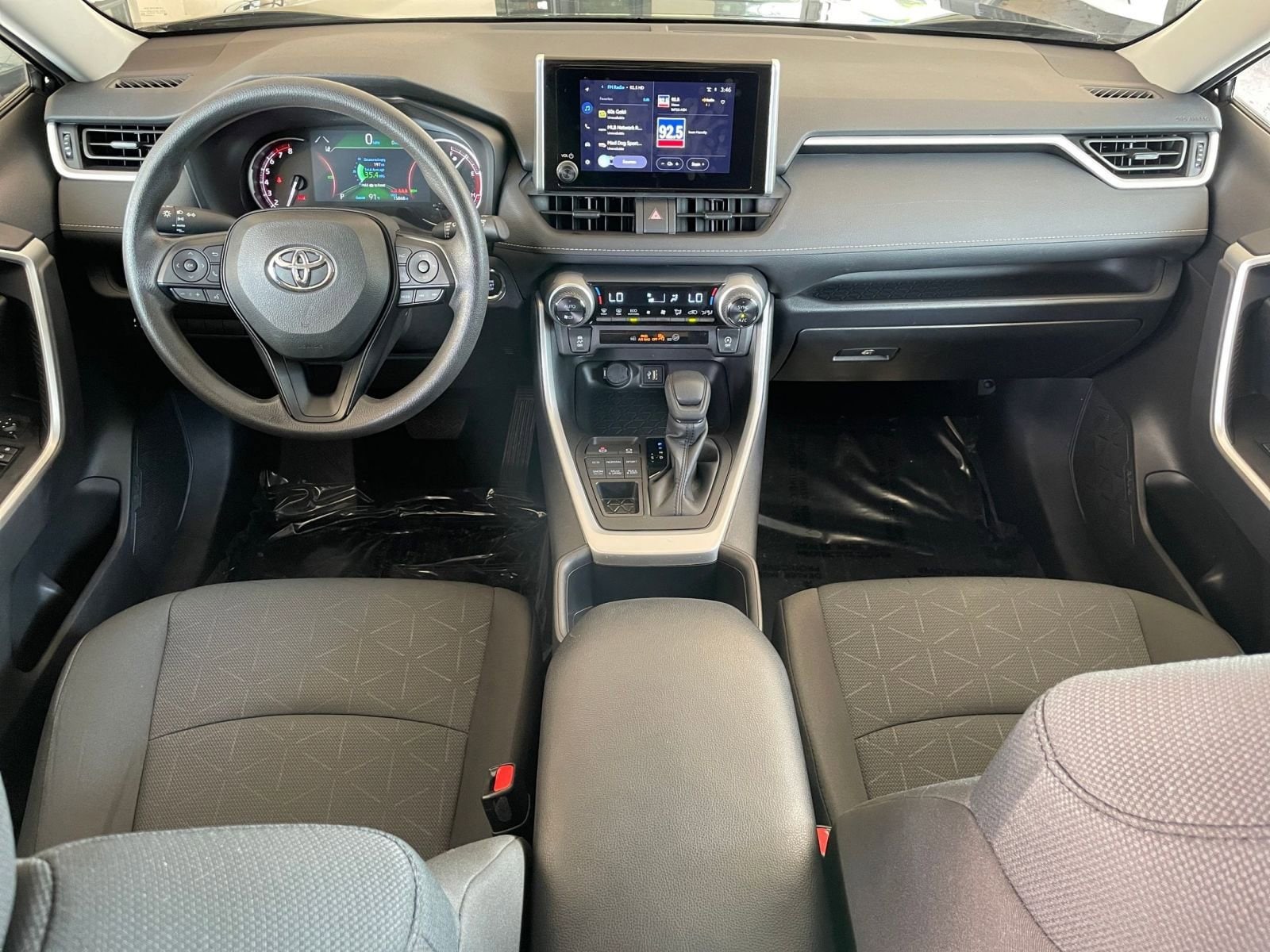 Thumbnail: 2025 Toyota RAV4 - 34