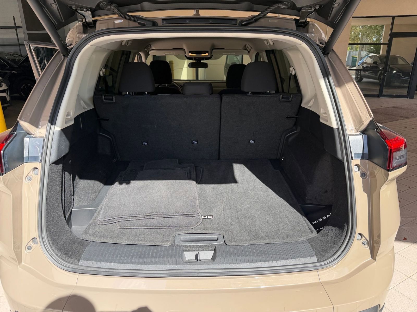 Thumbnail: 2025 Nissan Rogue - 27