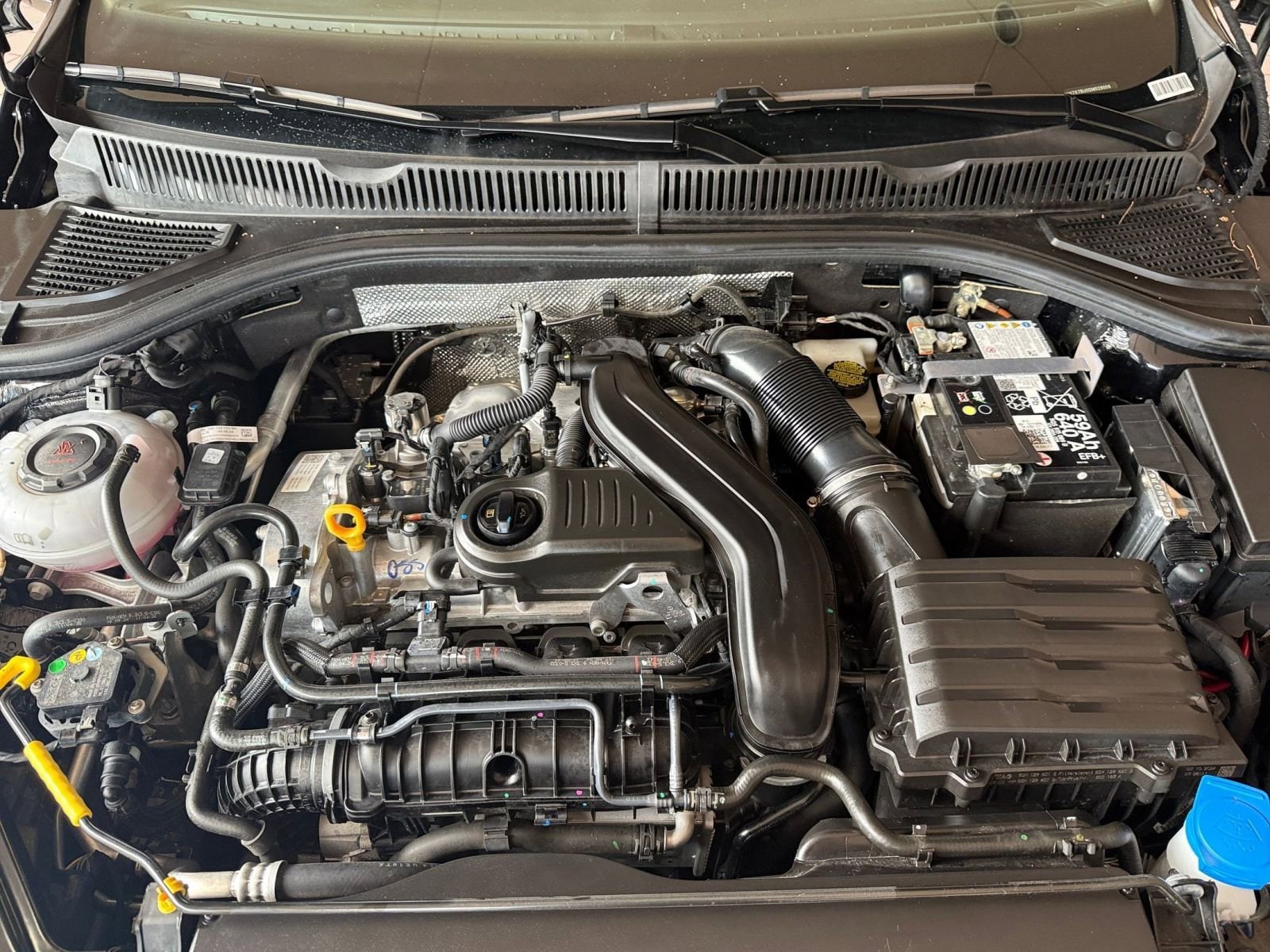 Thumbnail: 2025 Volkswagen Jetta - 25