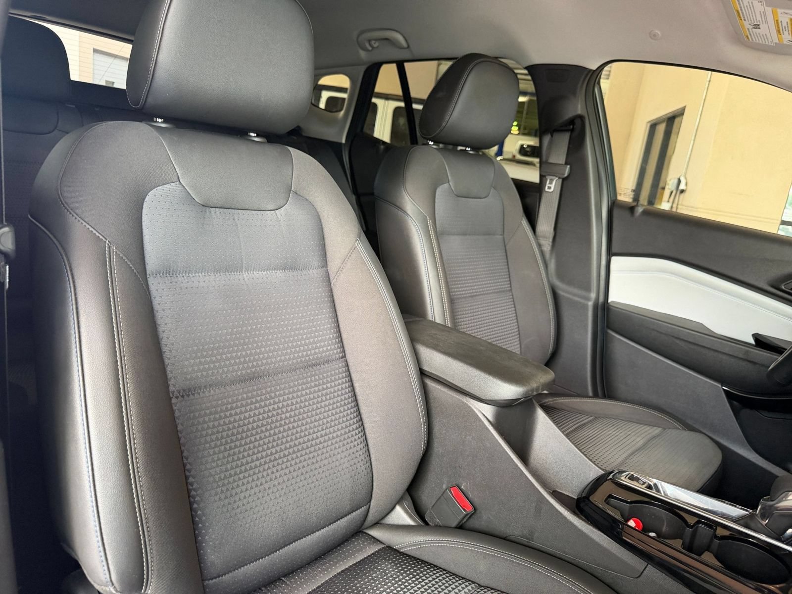 Thumbnail: 2025 Chevrolet Trax - 31