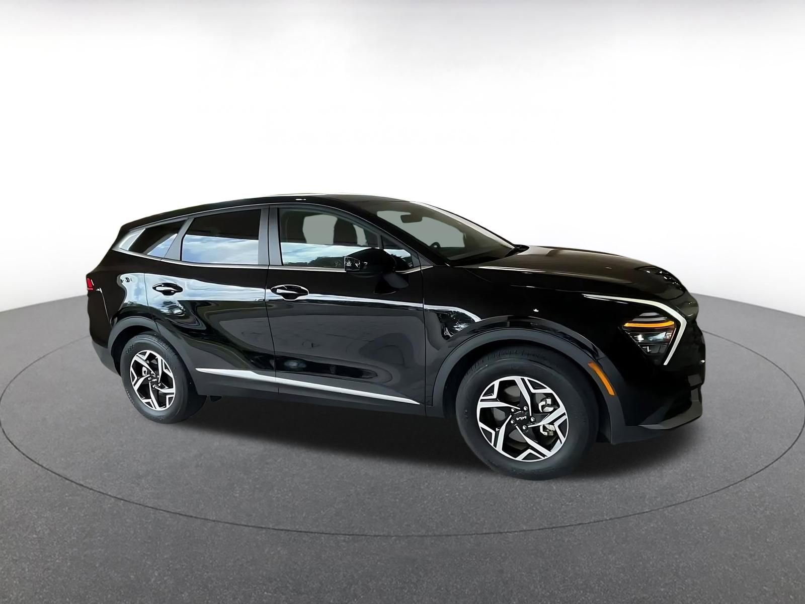 Thumbnail: 2025 Kia Sportage - 2