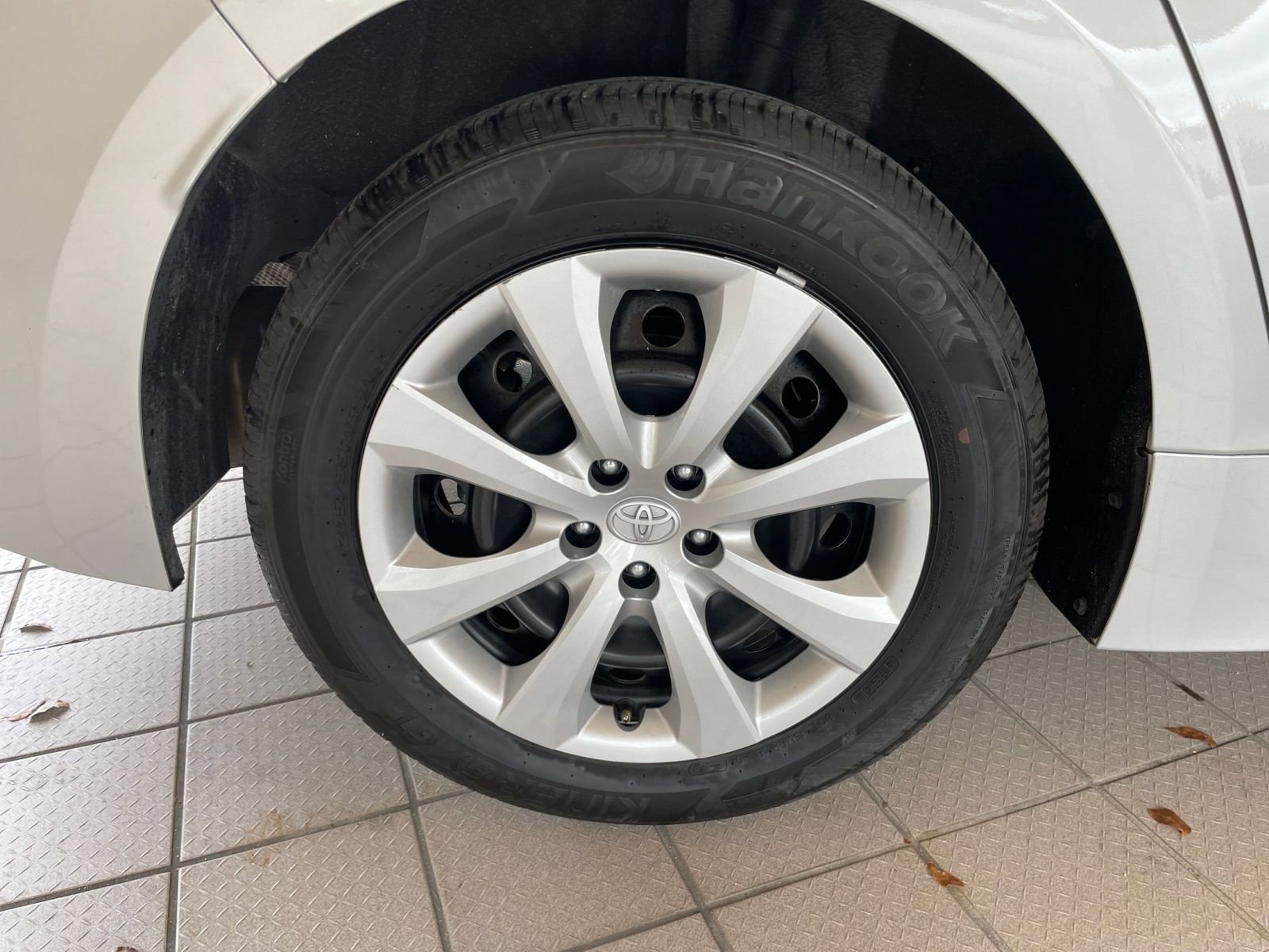 Thumbnail: 2025 Toyota Corolla - 28