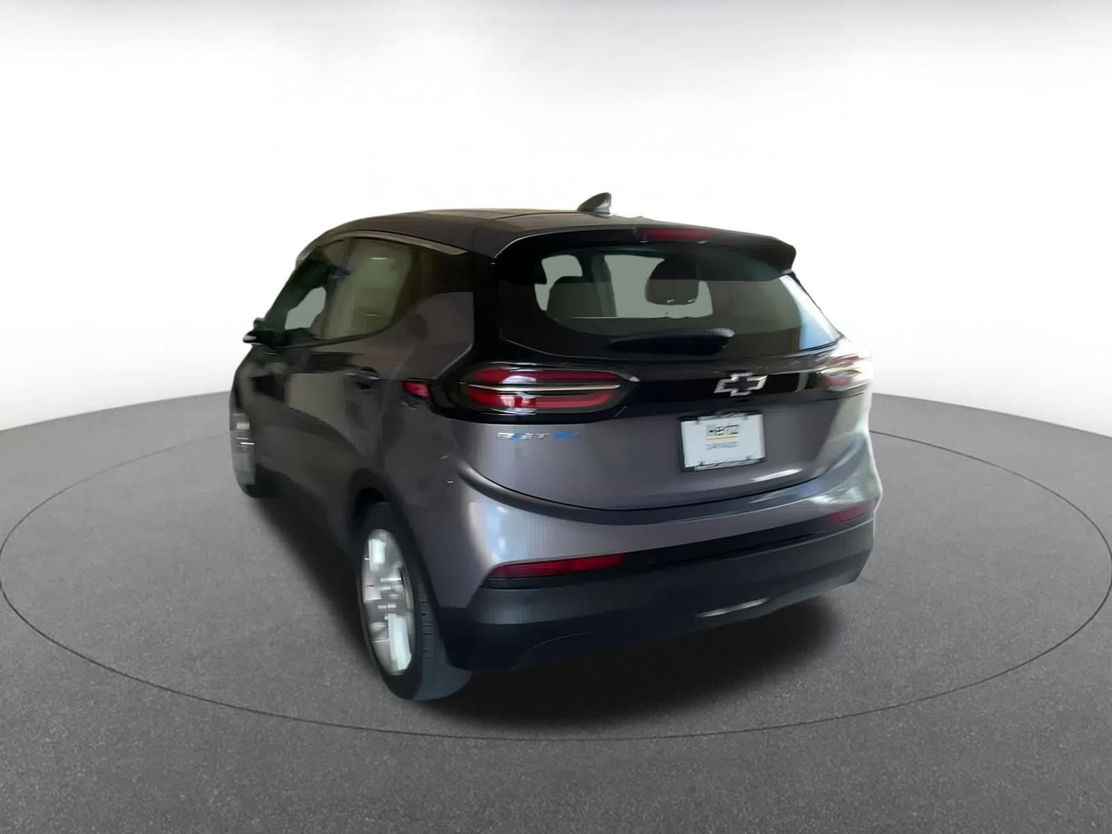 Thumbnail: 2023 Chevrolet Bolt EV - 10