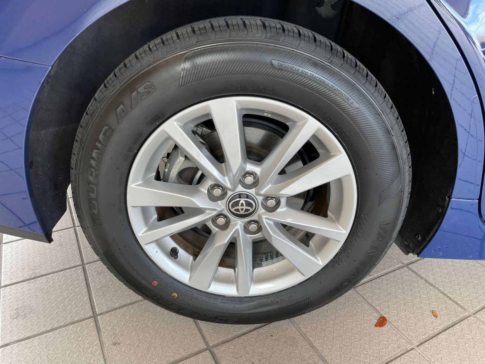 Thumbnail: 2025 Toyota Camry - 29