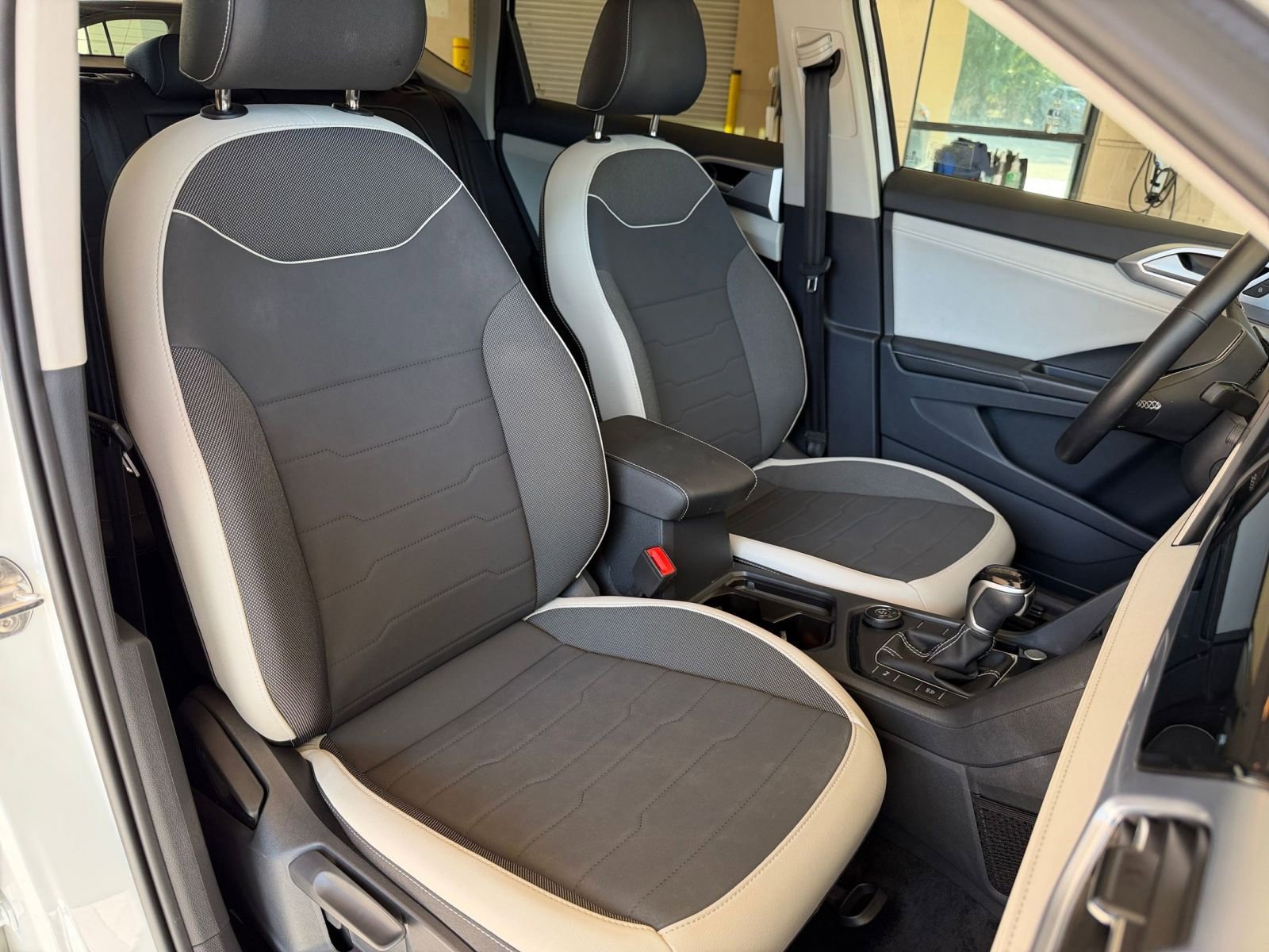 Thumbnail: 2025 Volkswagen Taos - 30